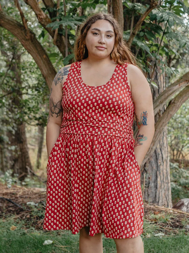 Asheville Plus Size Dress - Micro Floral Red CompactPackability HypoallergenicFabric