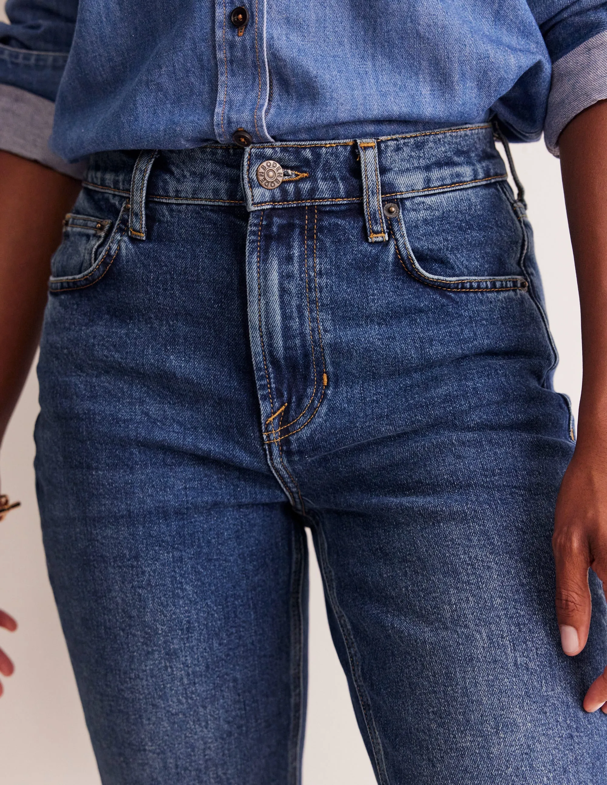 Daily Go-To Girlfriend Jeans-Mid Vintage