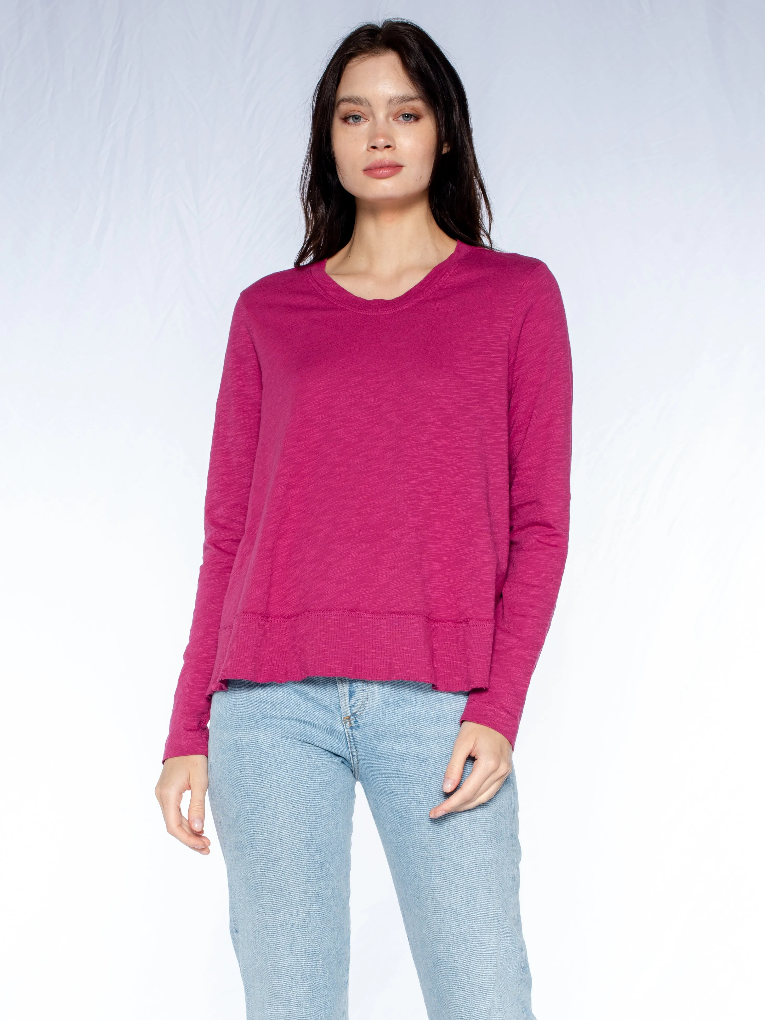 Luxury Core Crew L/S Slub Trapeze Tee Raw Rib Hem Detail