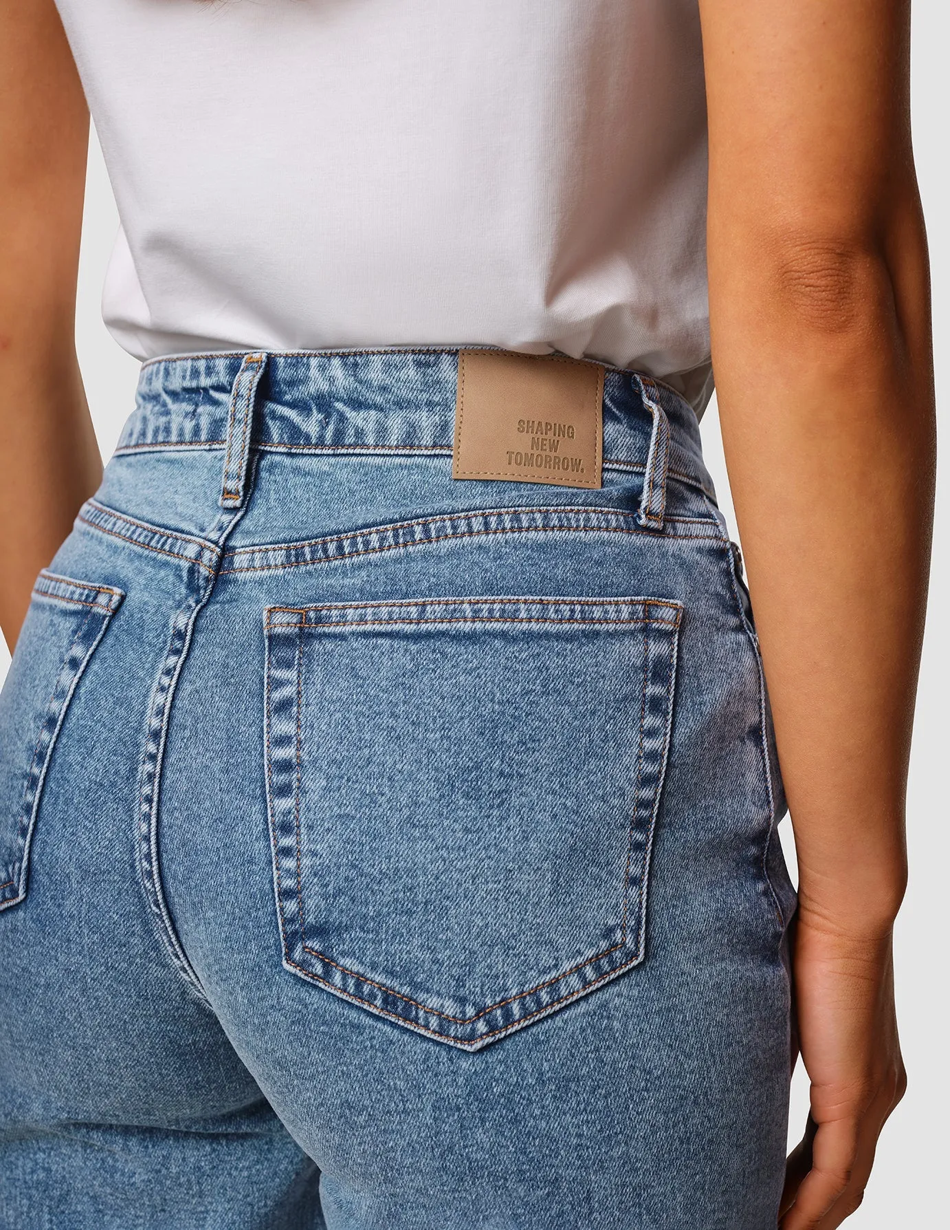 Streetwear Fan Evening Stroll Elegant Quick Dry Weave Technology Jeans Straight Snow Blue Wash