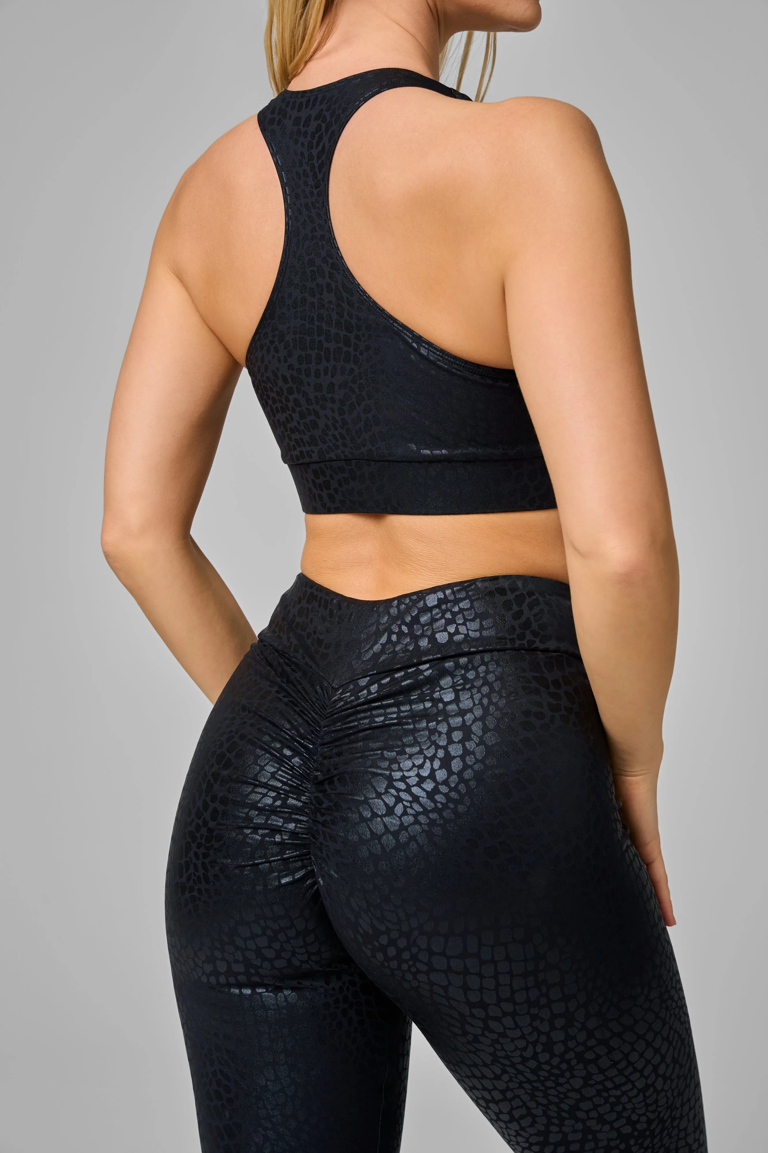 Luxe V-Cut Scrunch Legging OdorControl Treatment Focus Mood