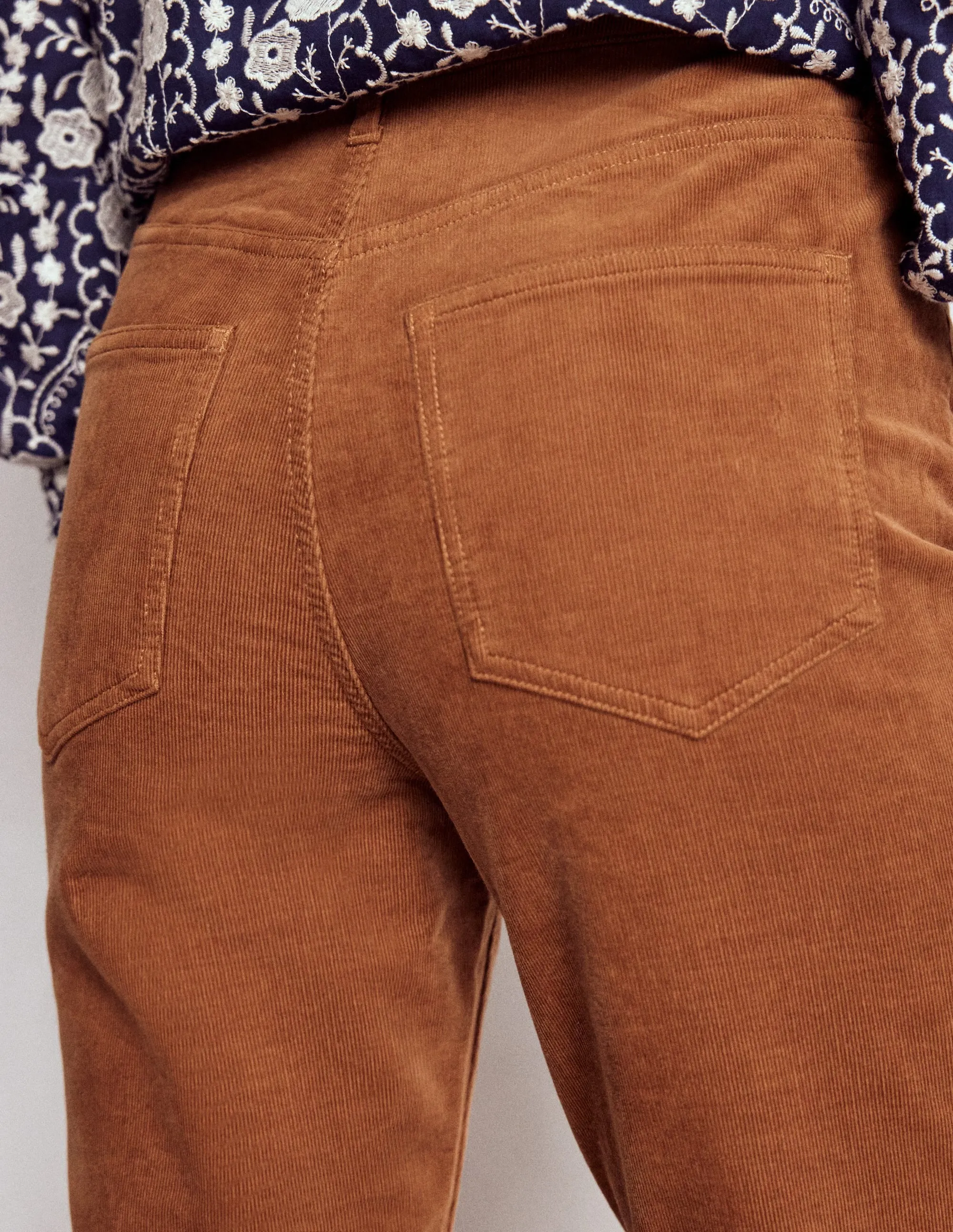 High-Waisted Cord Slim Jeans-Ginger Cool And Simple Reliable Fit
