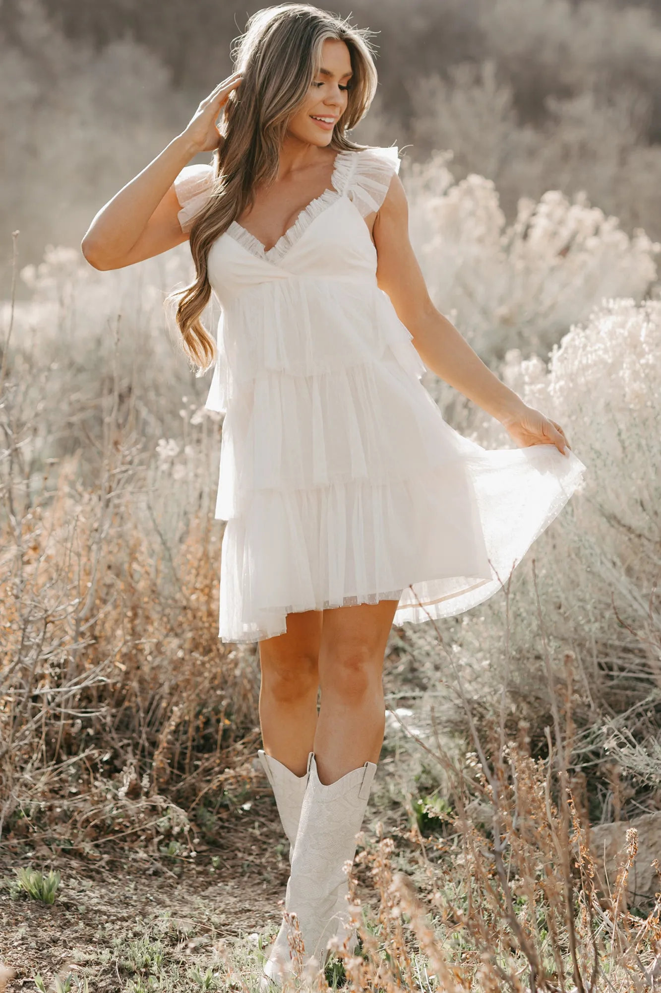 Daring Mode Twist Front Draping Dancing Flowers Tiered Mesh Mini Dress (Ivory)