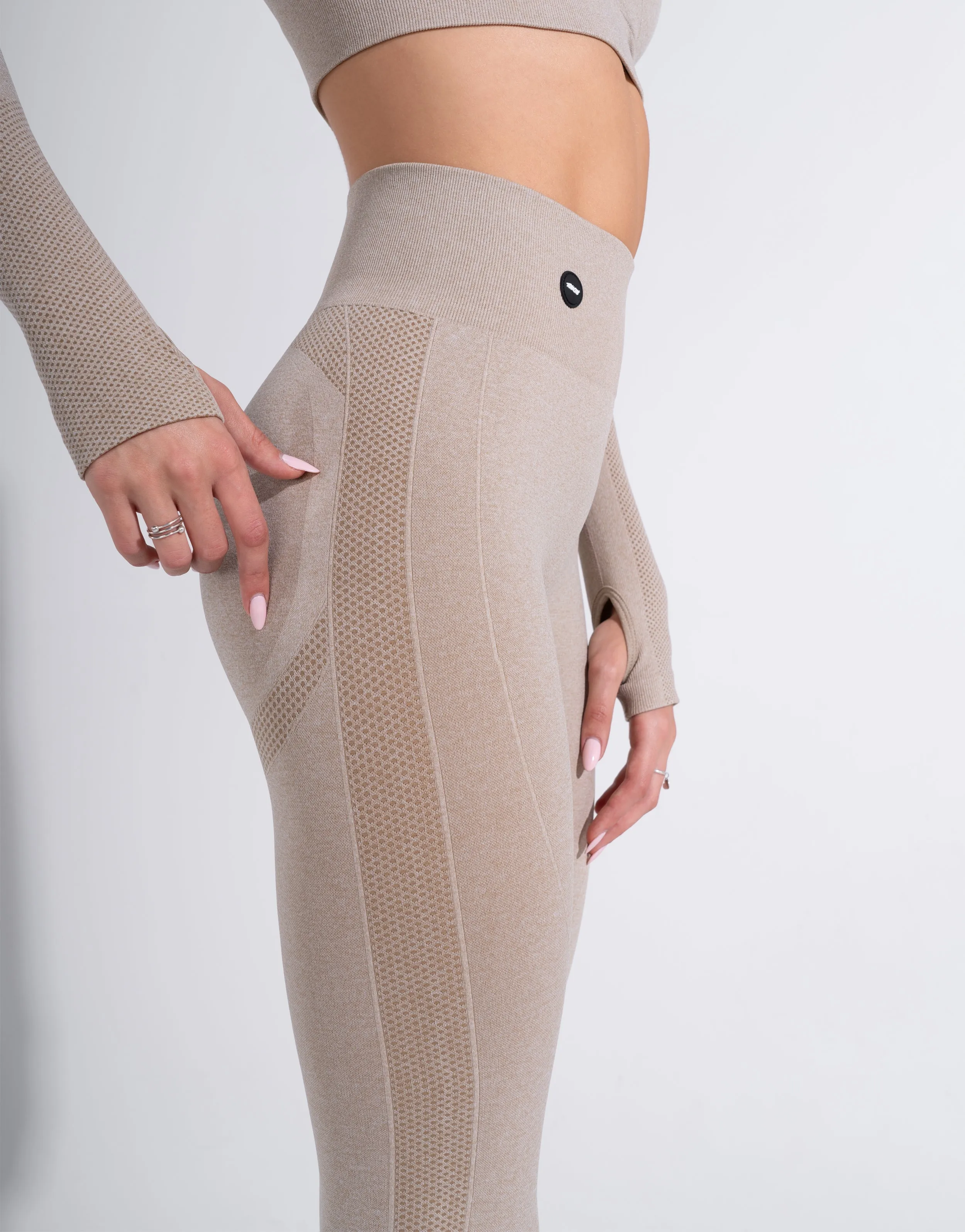 ENHANCE BEIGE SEAMLESS Tight Compression