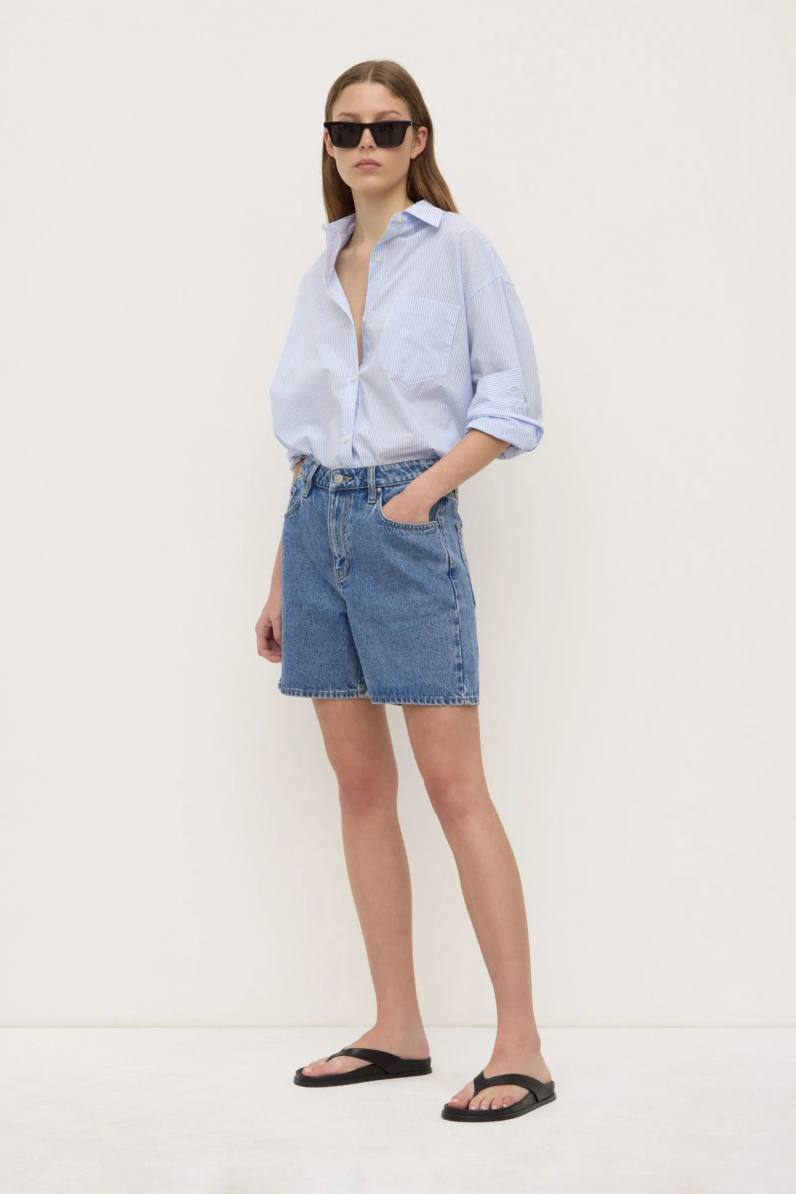 Mid Rise Vintage Denim Short Sun Ready embroidery details