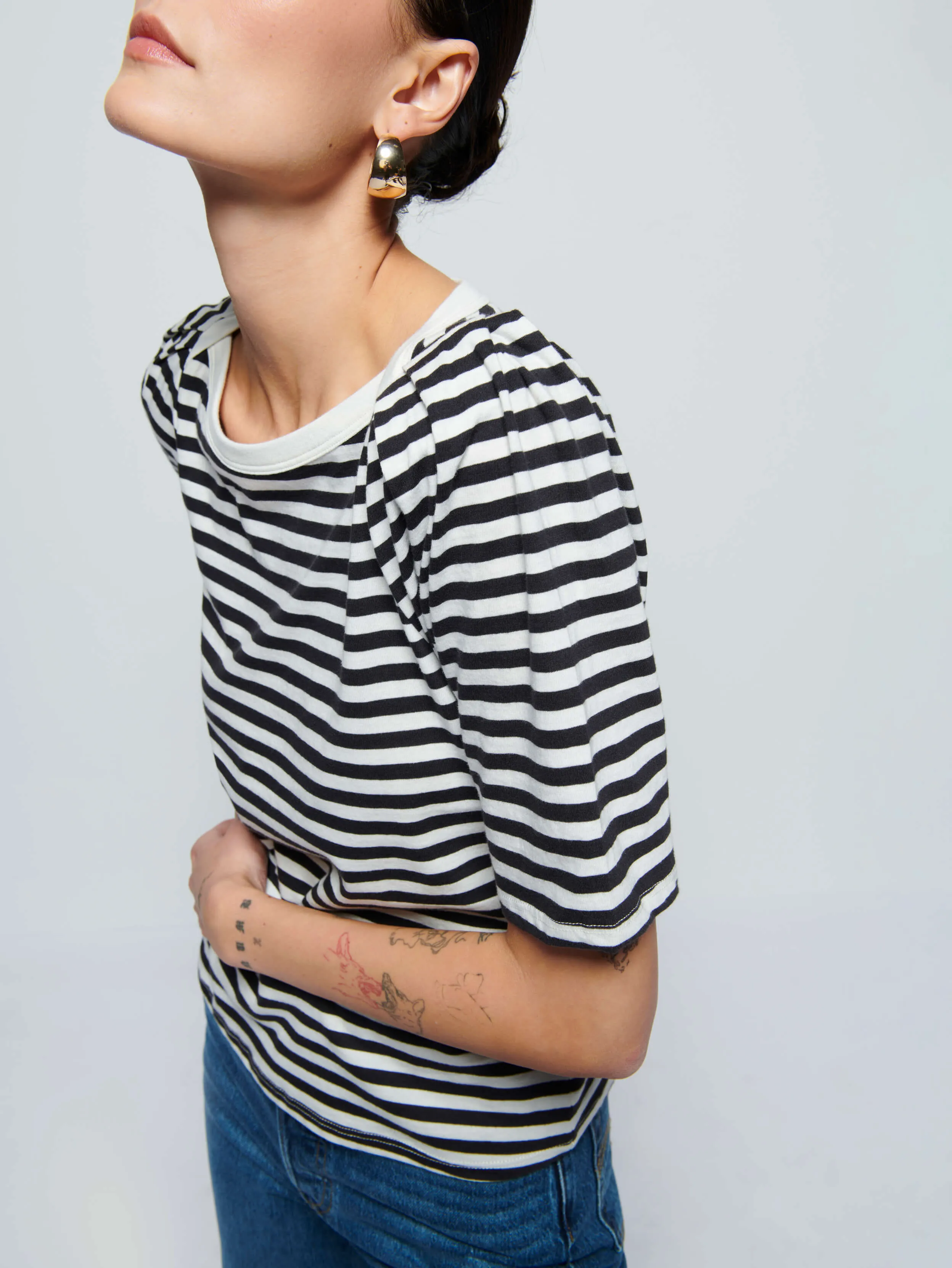 Deana Tee Wind Block Light Core