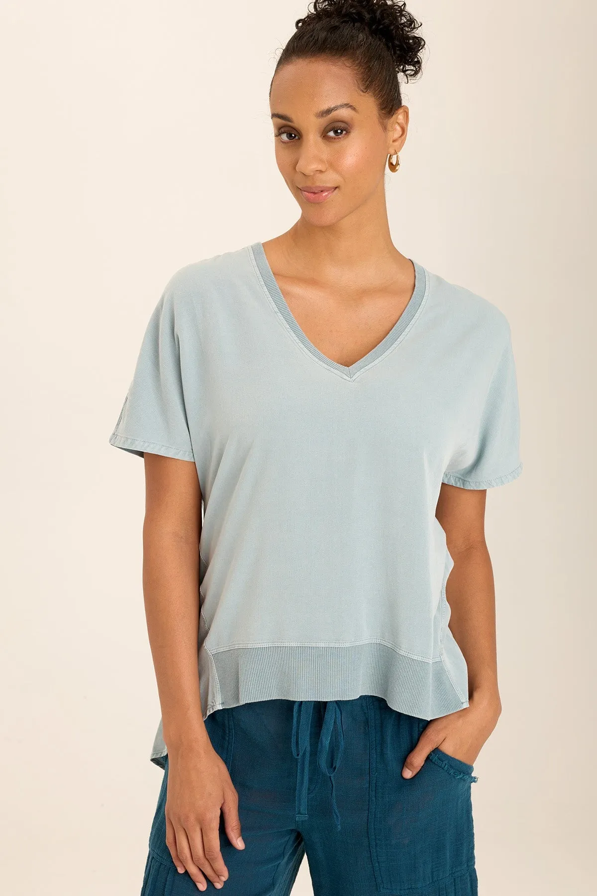 Quiet Luxury FadeResistantDye Clara Twill/Jersey Relaxed V-Neck Tee