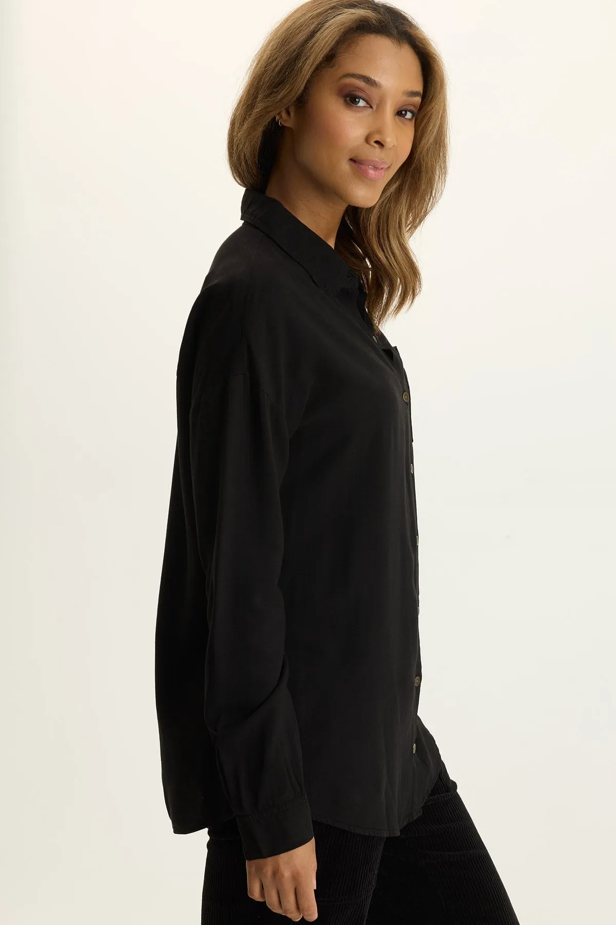 Dusten Lightweight Oversize Button-Up AntiStatic Cloth Peace Glow
