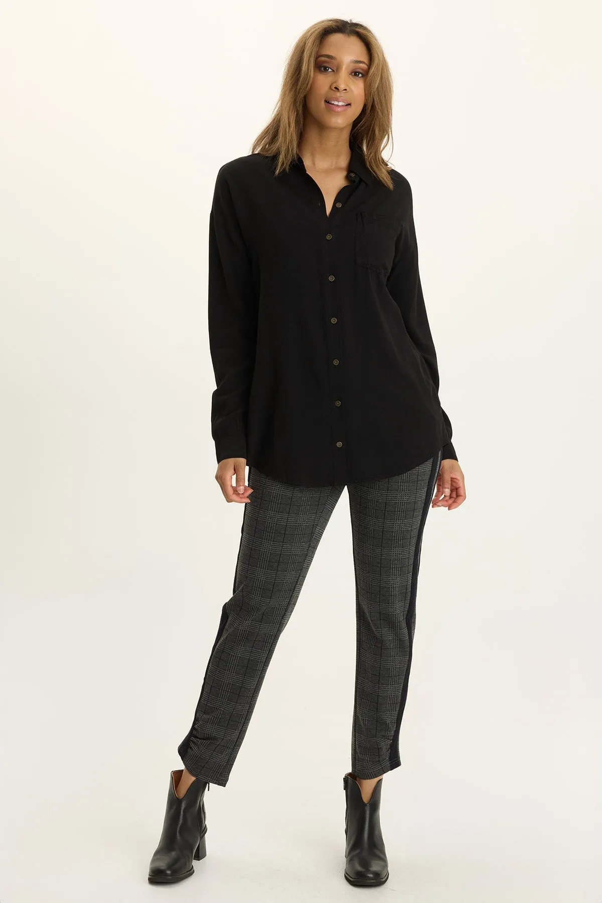 AntiPillingFabric Smile Ease Dusten Lightweight Oversize Button-Up