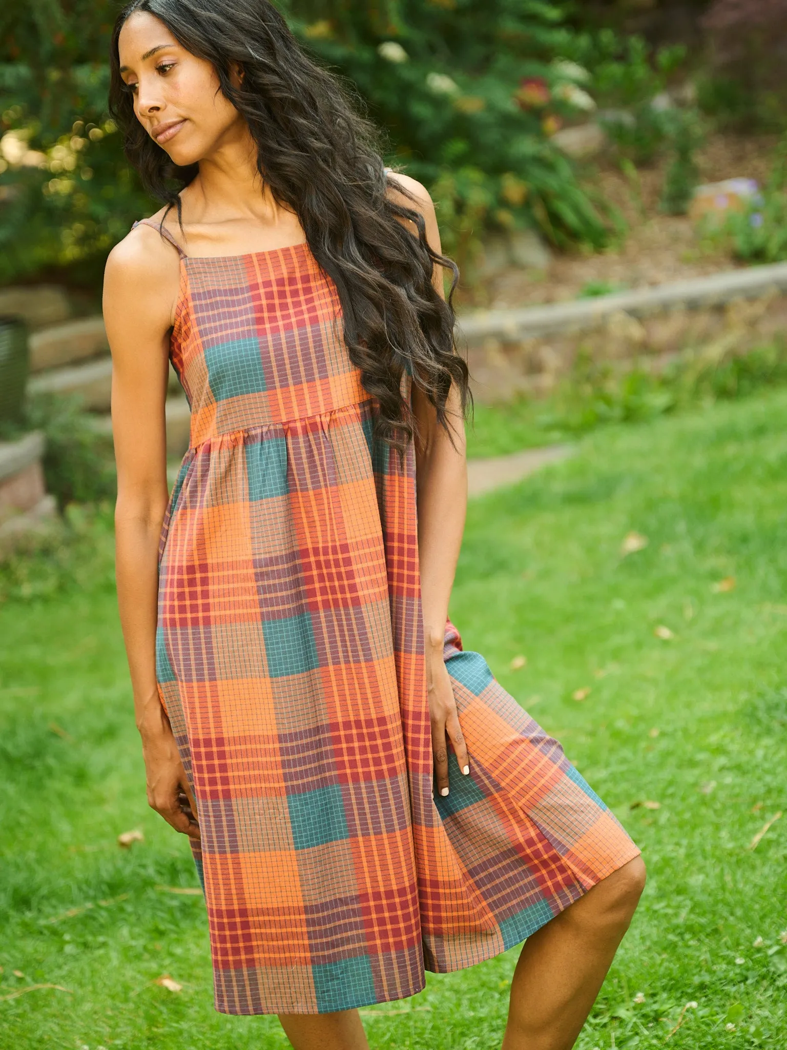Ivy Midi Dress - Persimmon Plaid SweatAbsorbingTexture AntibacterialMaterial