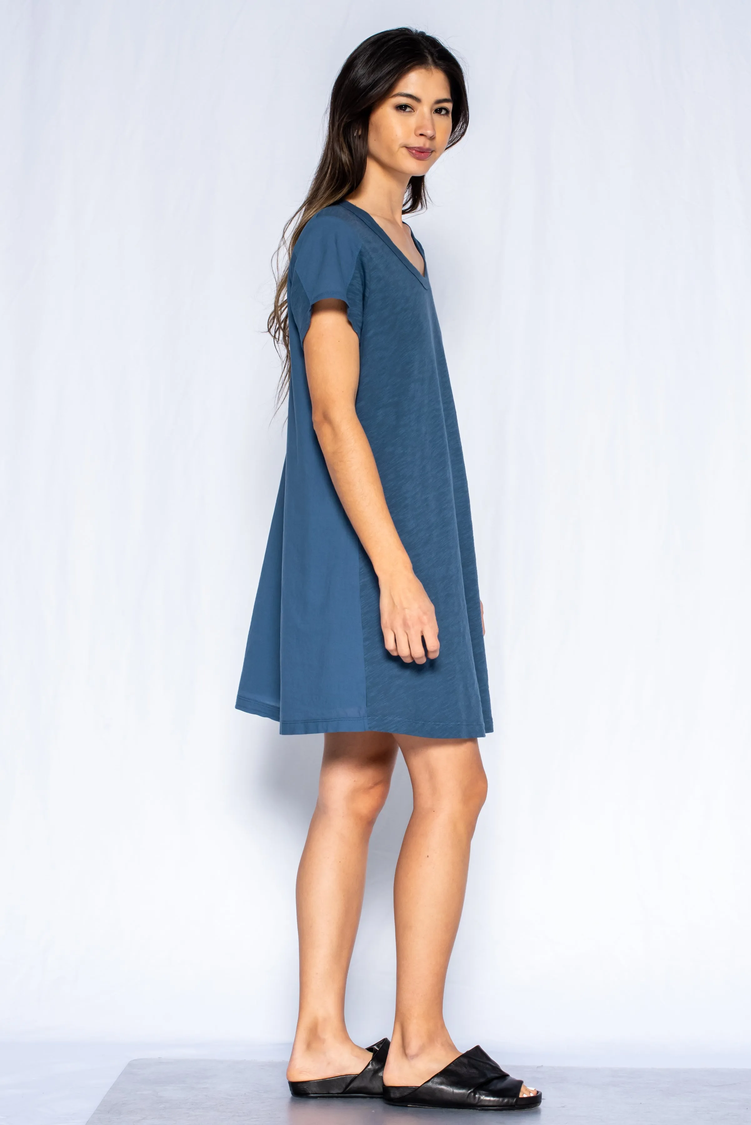 AdjustableStraps NoSlip Hem Crew Short Sleeve Trapeze Dress Slub/Poplin Mix