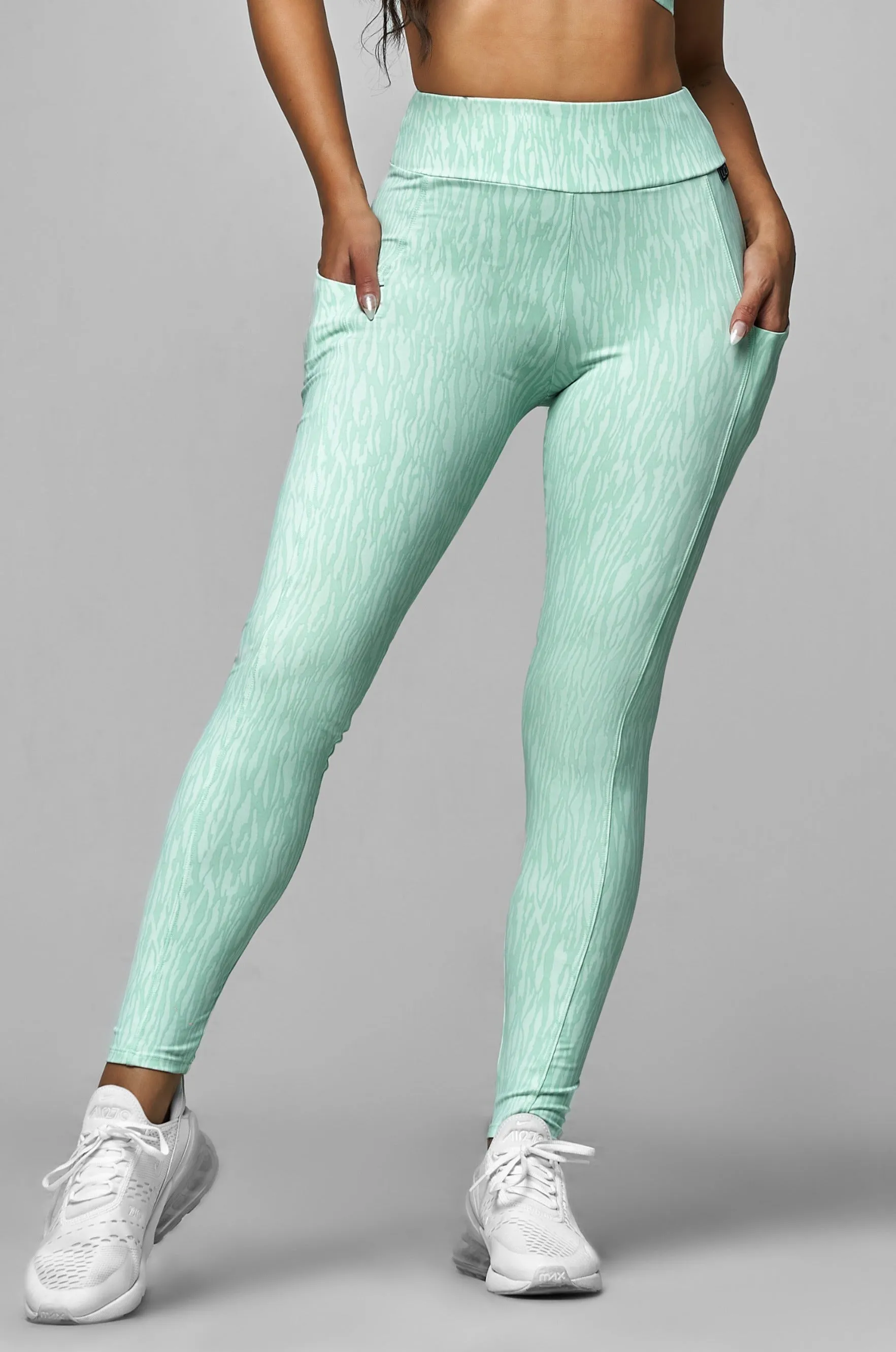 Urban Flow WrinkleResistantClothing Mint Zebra Pocket Legging