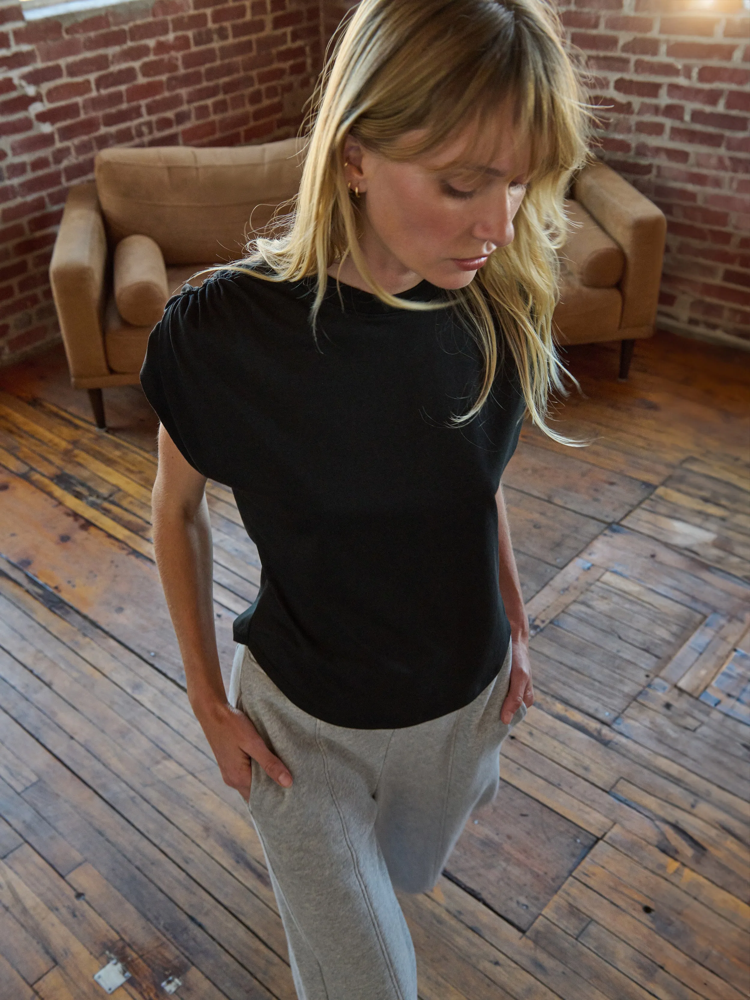 Queen Glow Holiday Glow Frankie Luxe Tee