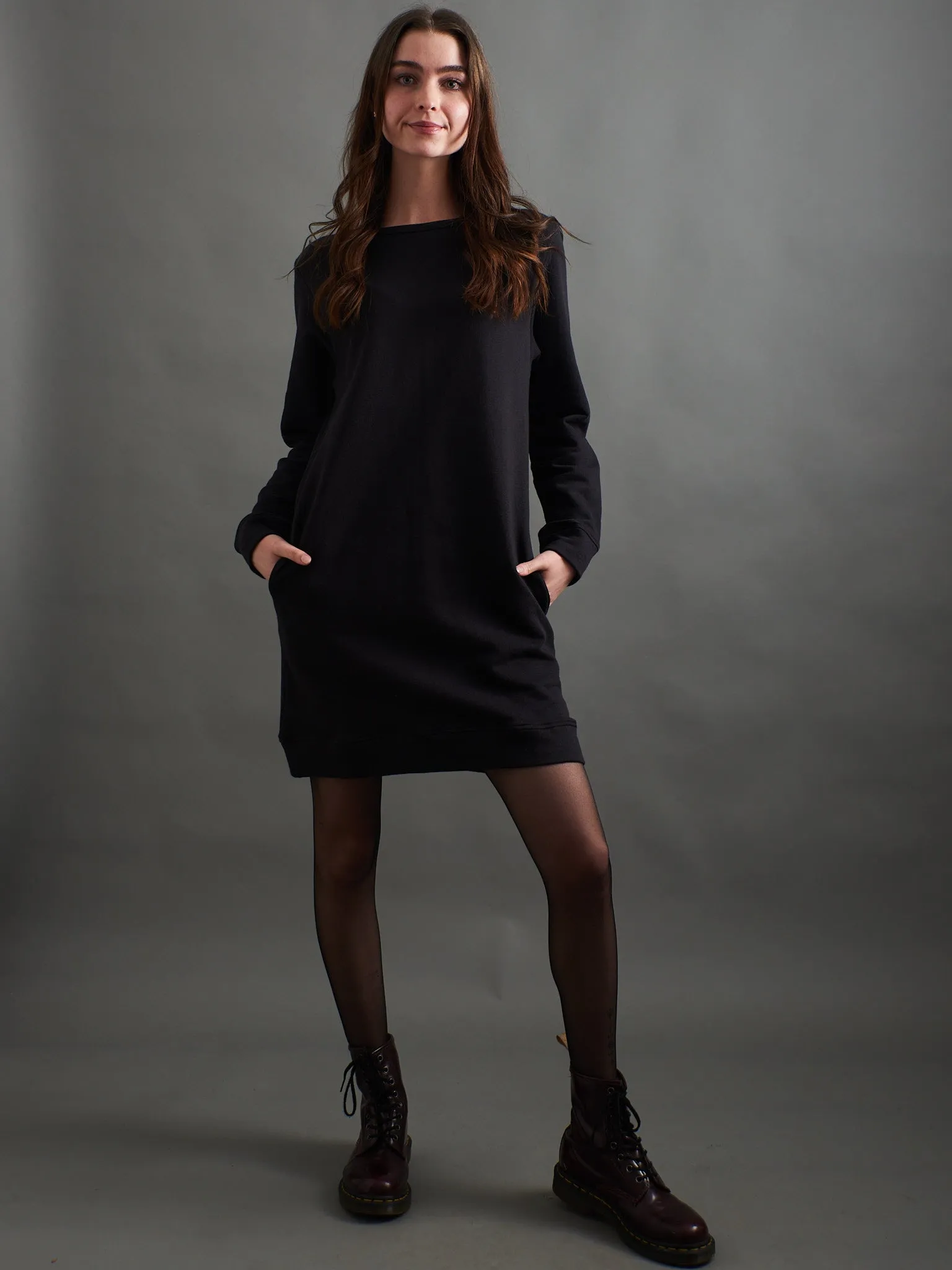 Sweatshirt Dress - Black Loop Knit Saga Fit