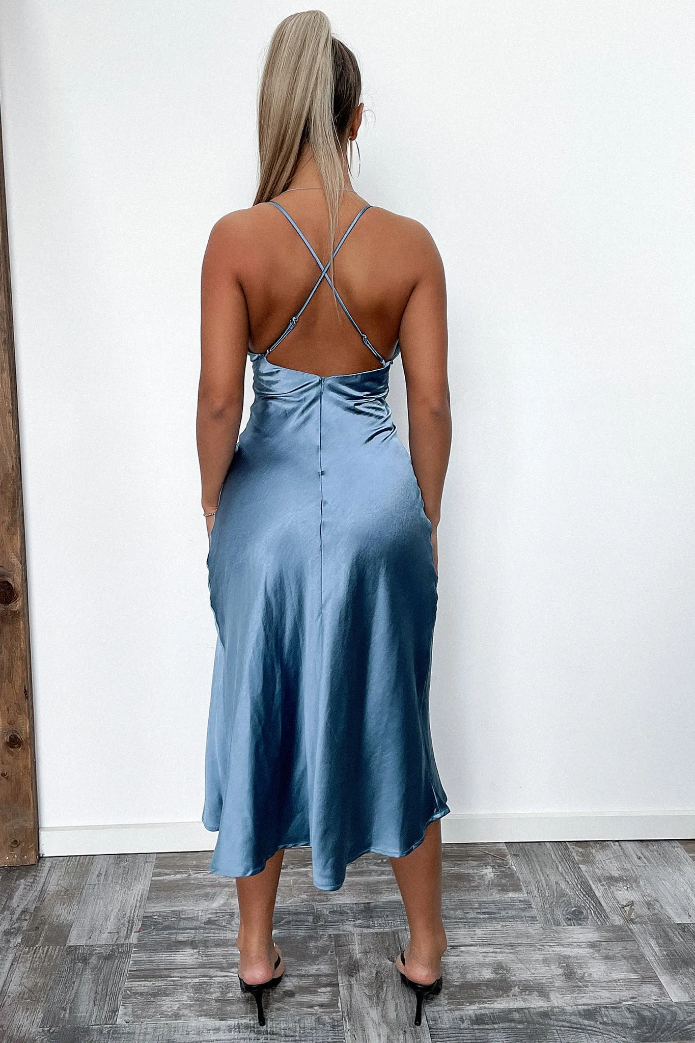 Zora Midi Dress - Blue Wrinkle Resistant