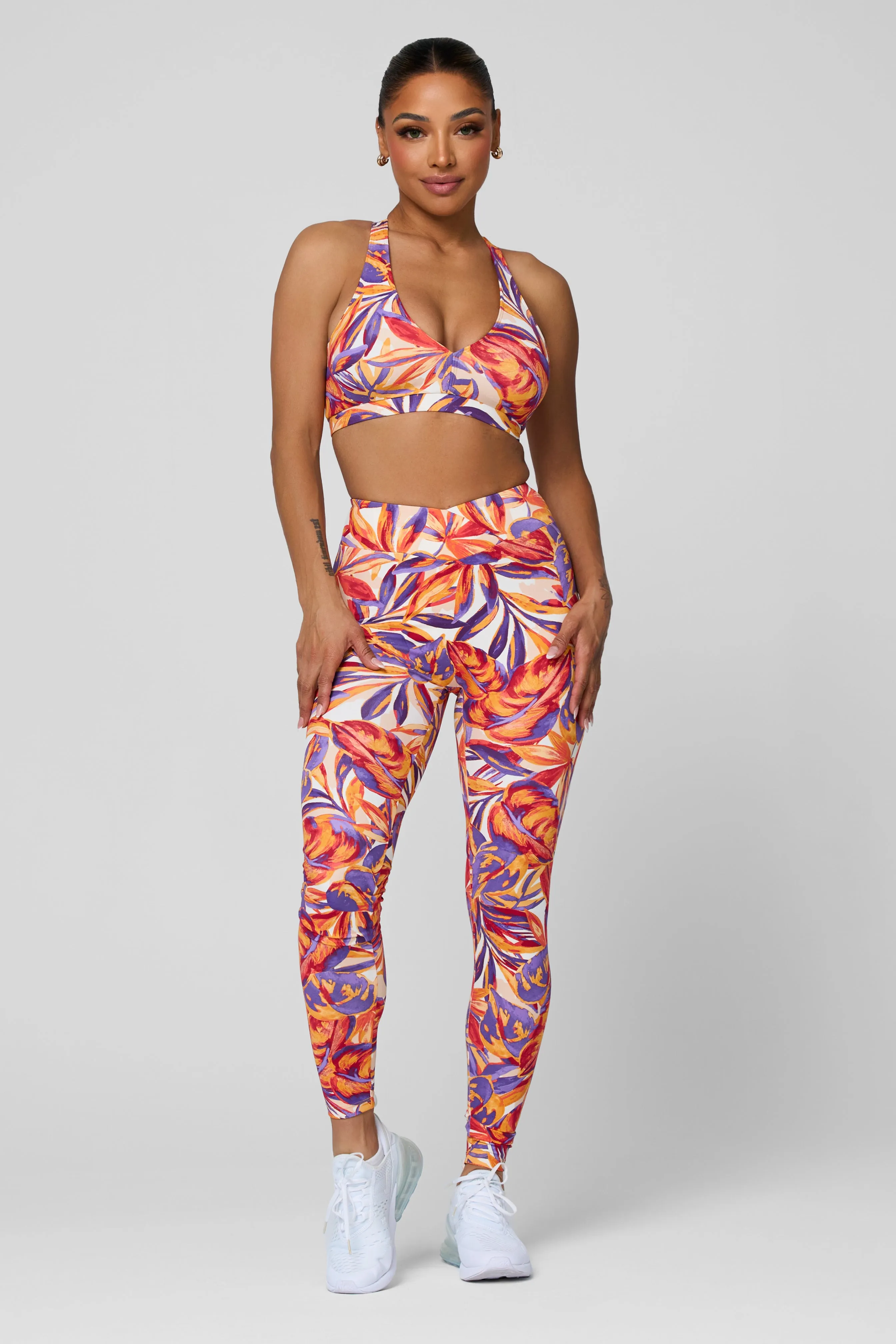 Tropicale V-Cut Scrunch Legging Friend Vibe
