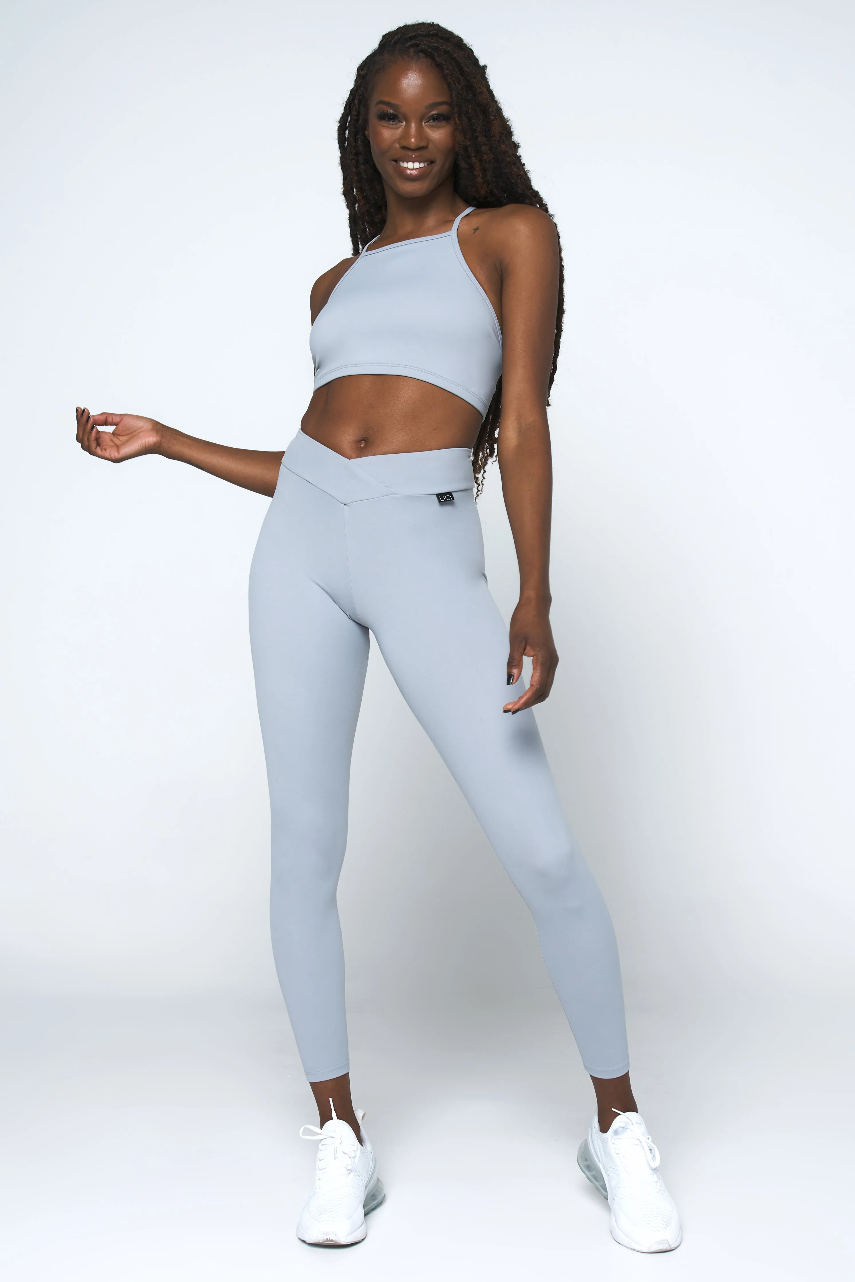 Iced V-Cut Scrunch Legging Open Heart Leather Core