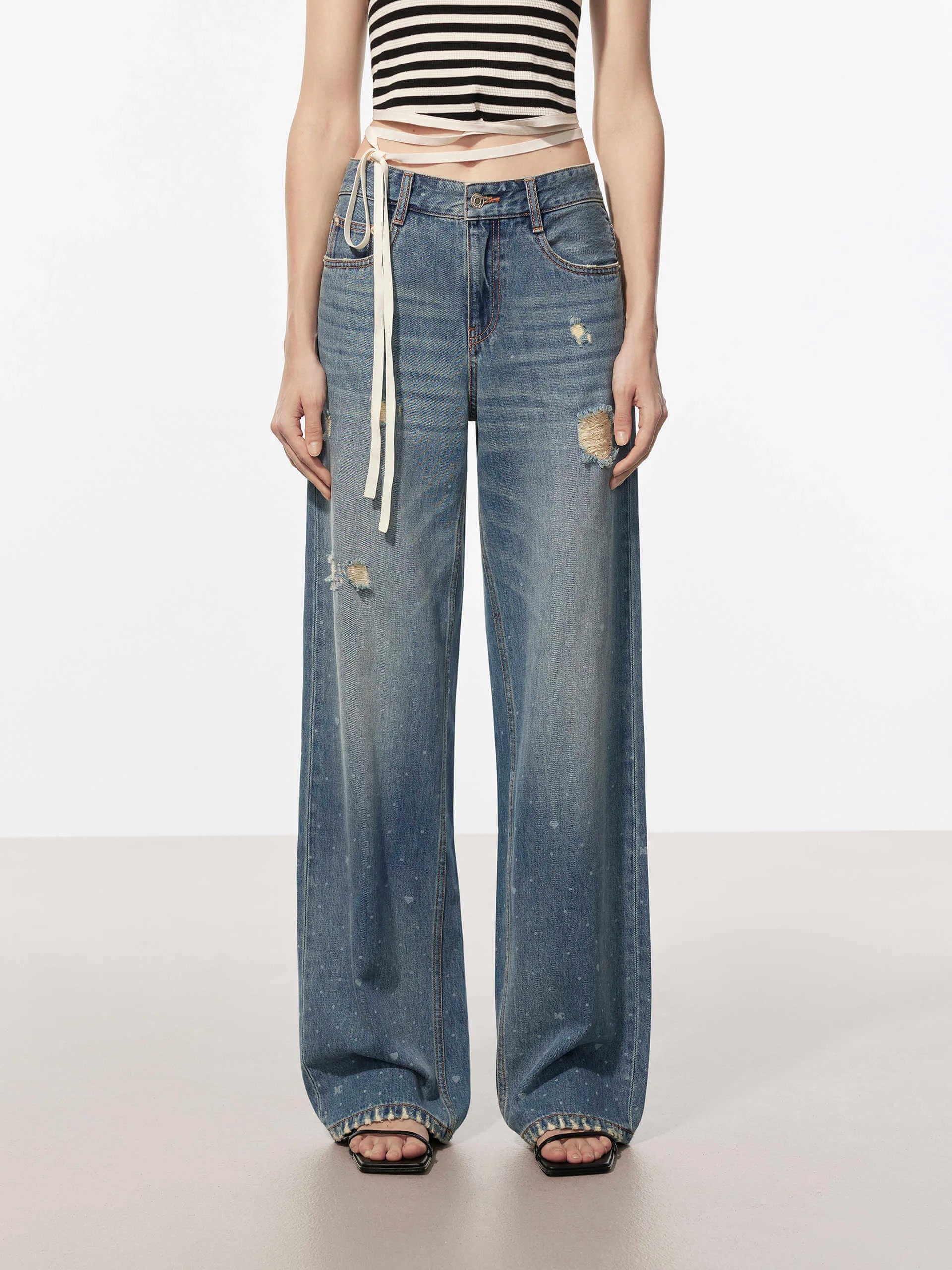 Go-To Garment Printed Detail Straight Jeans