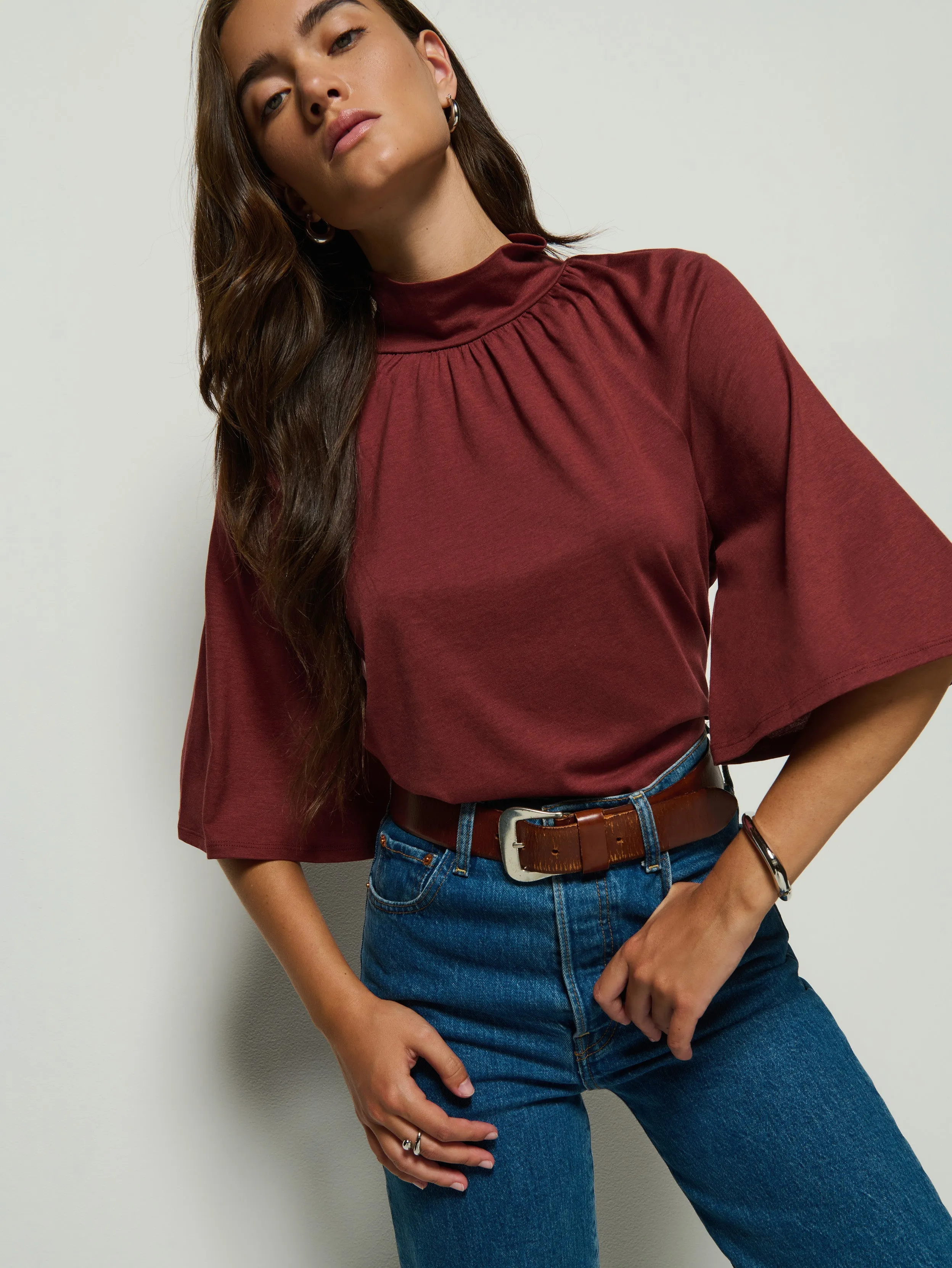 AdjustableWaistband NonChafe Bell Half Sleeve Tee