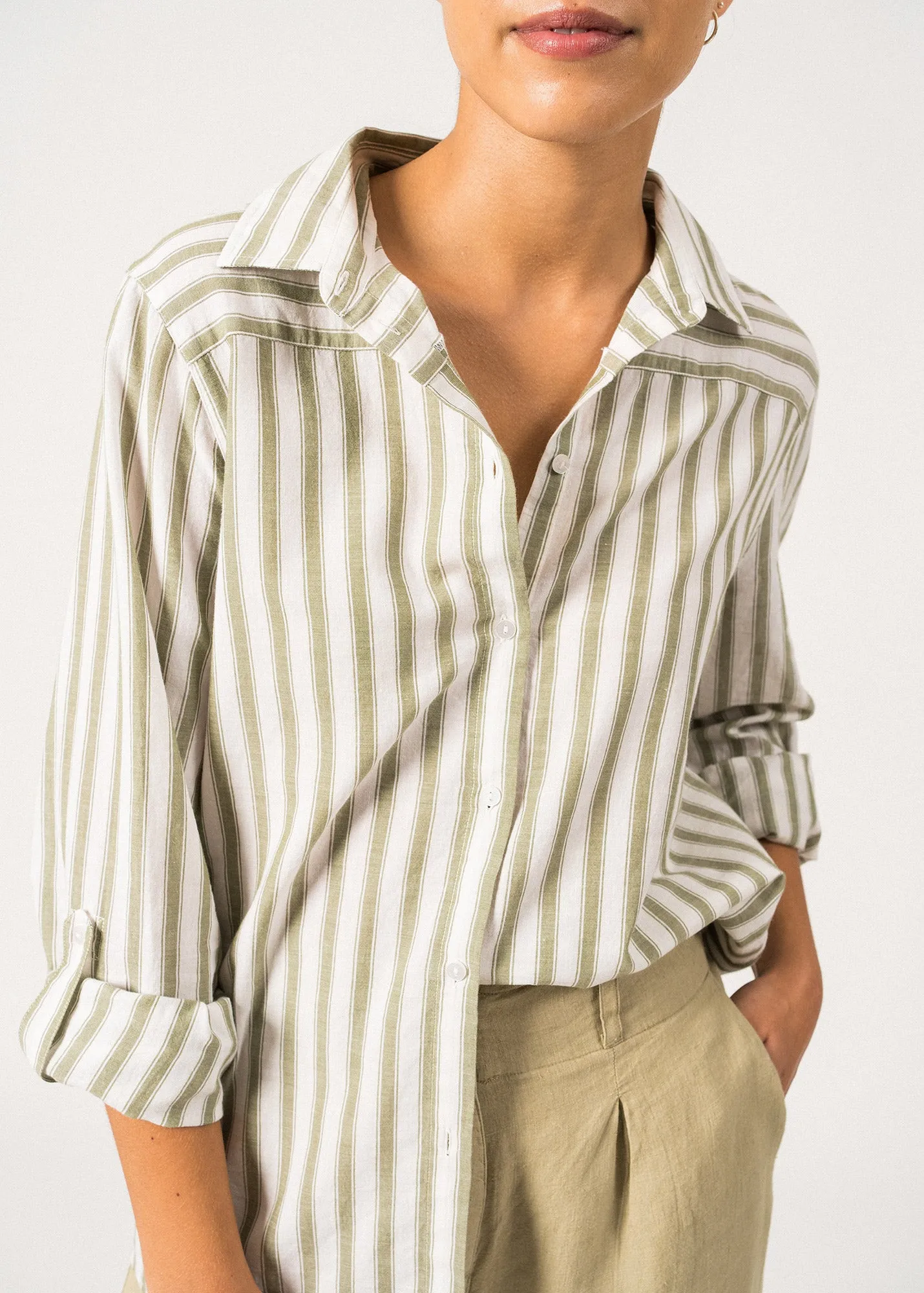 Beach Fit Walk Mood CAMILLE - Striped Button-Down Blouse | Cotton and Linen Blend (WHITE / SOFT ALMOND)