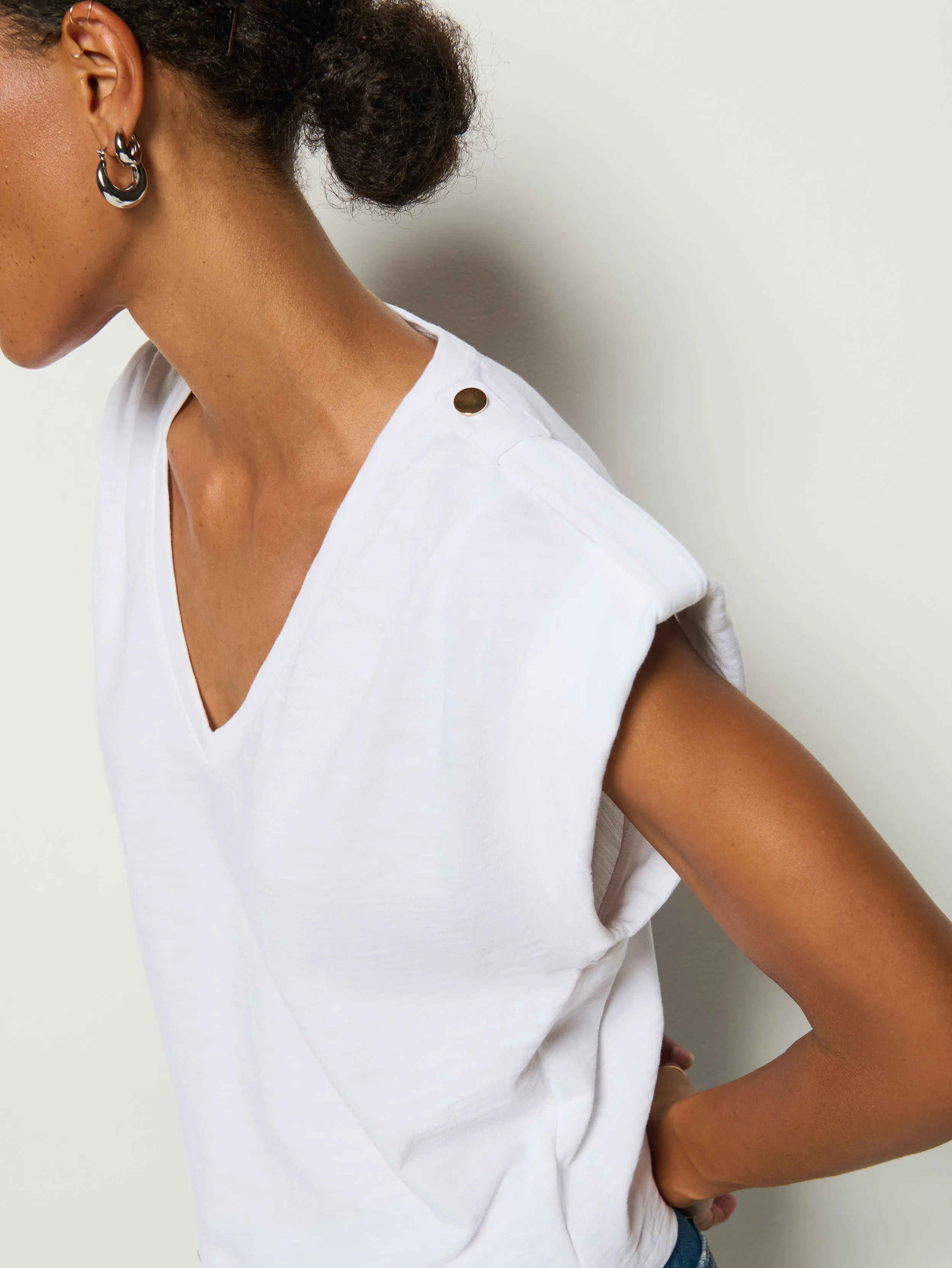 Cooper V-Neck Tank Teen Fresh