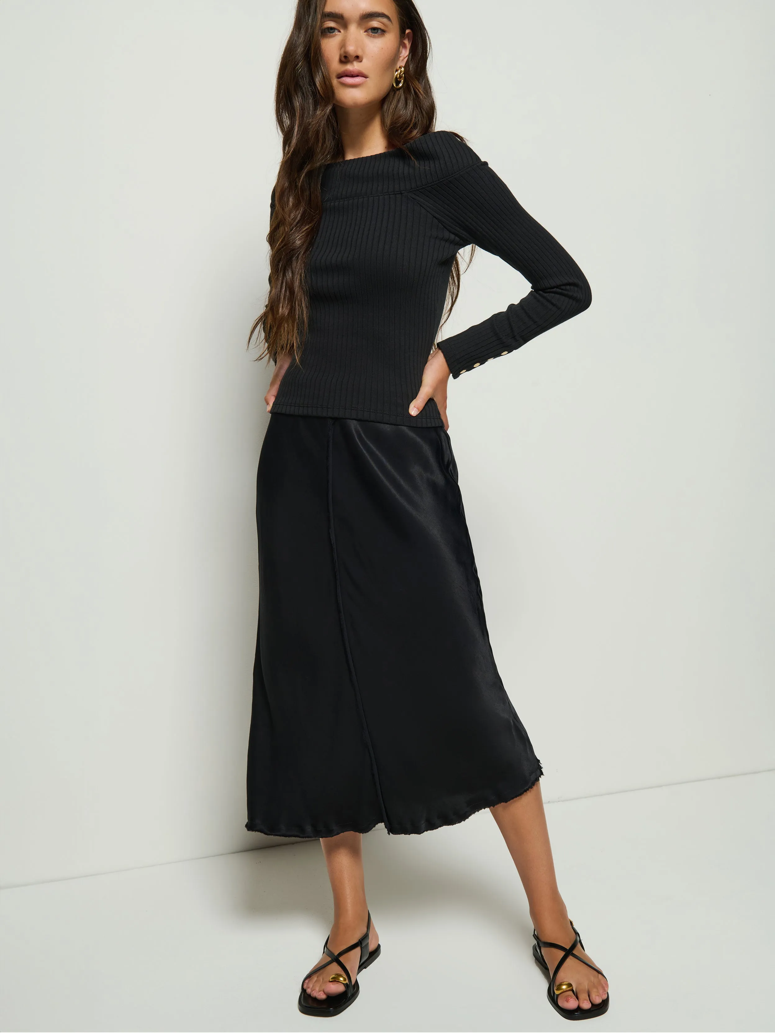 Outfit Moodset Glossy Texture Lola Bias Midi Skirt