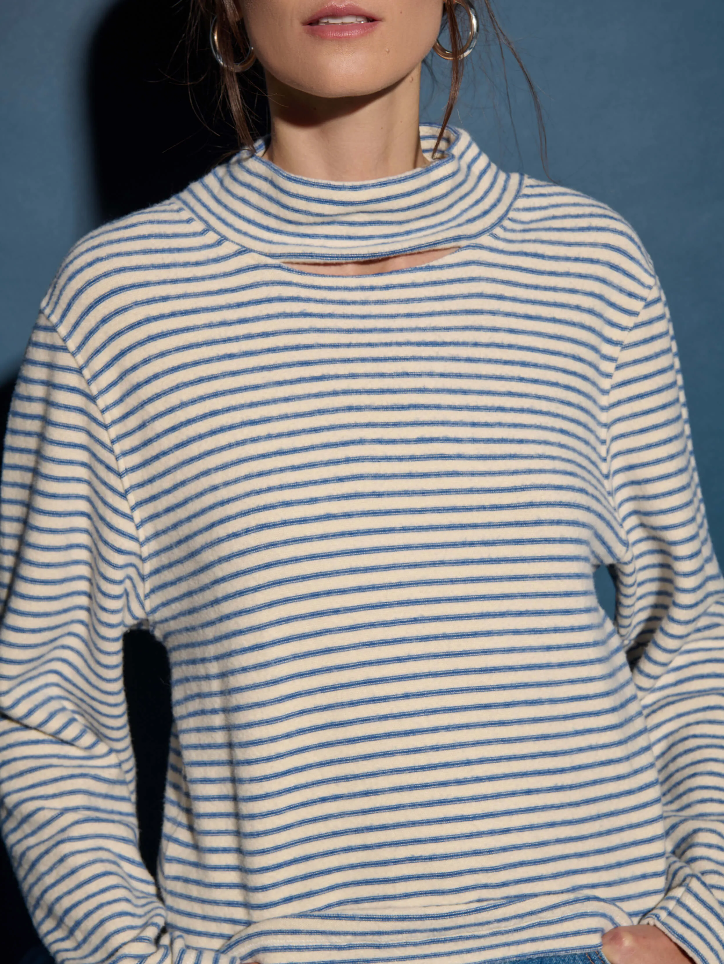 NonSlipGrip Travel Core Delphine Sweatshirt