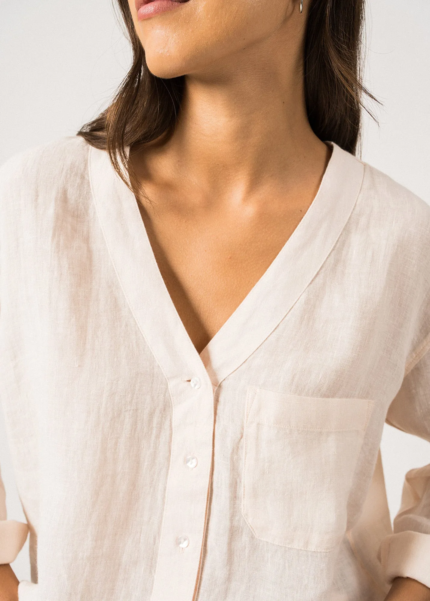 Dynamic Glow LAURENCE - Long Sleeved V-Neck Button Down Blouse (PALE PINK)
