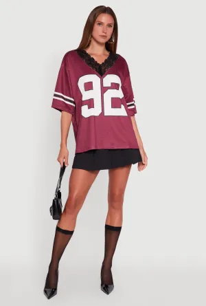 V-Neck 92 Graphic Lace Detail Jersey Casual Fit