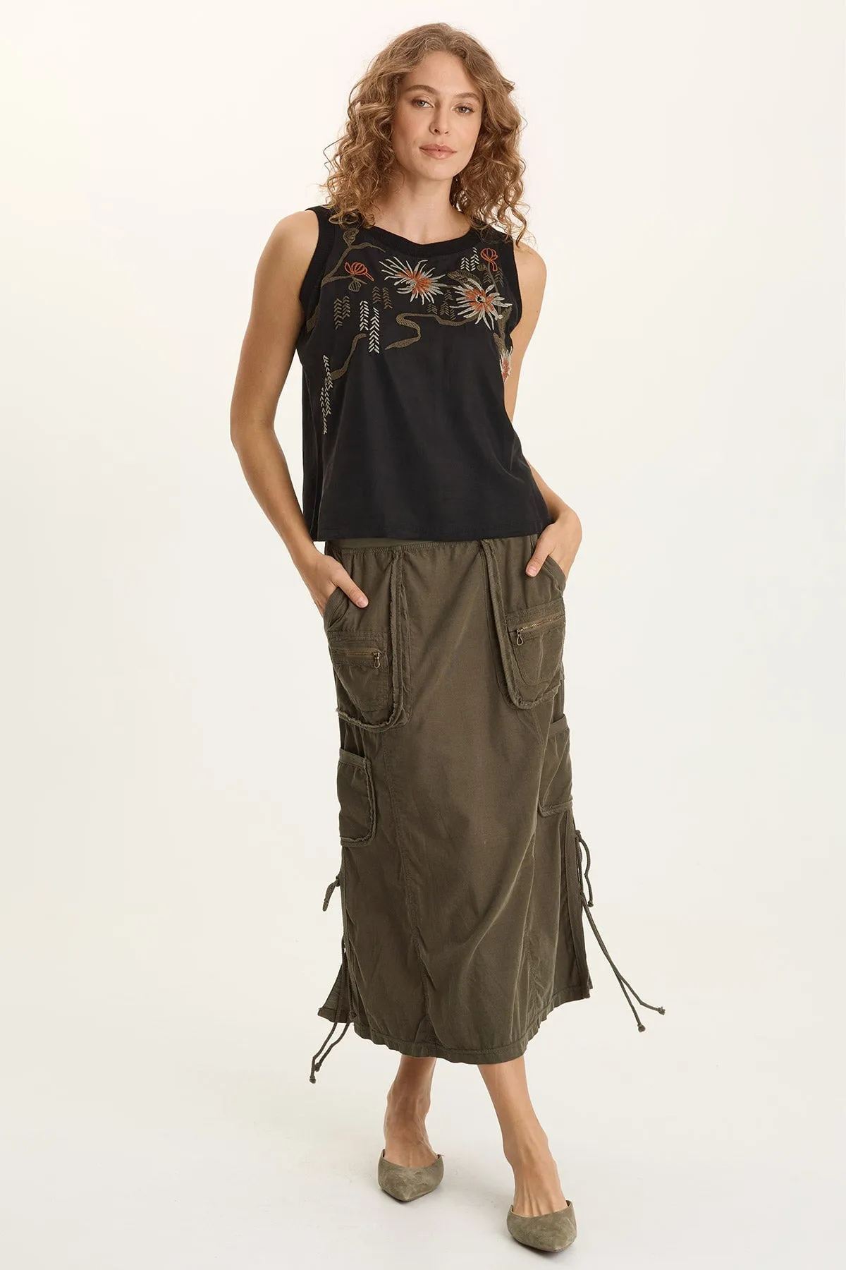 MatteFinishTexture AntiPilling Surface Katrine Soft Twill Embroidered Artisan Tank