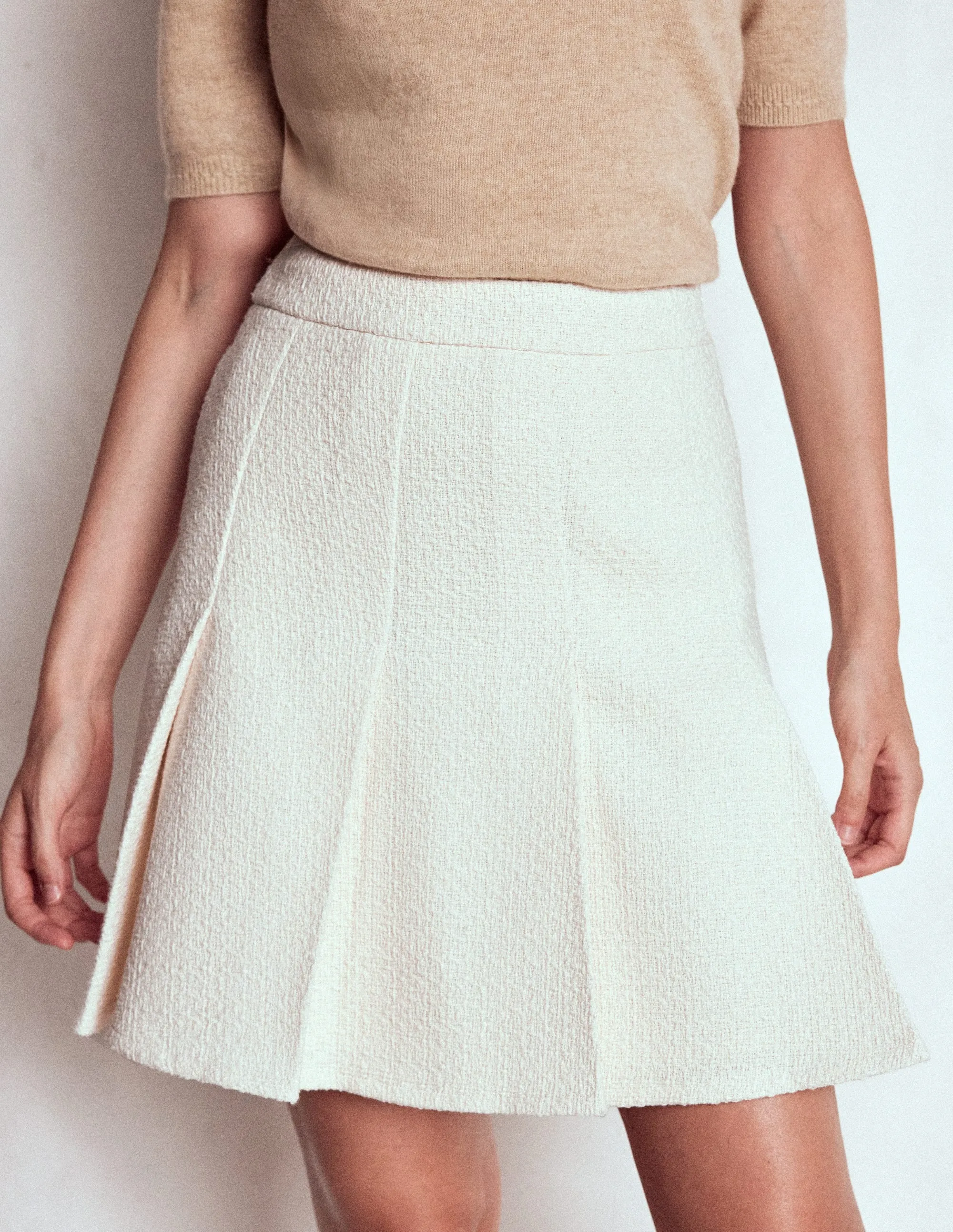 Flippy Textured Skirt-White Slip Resistant Waist Texture Focus