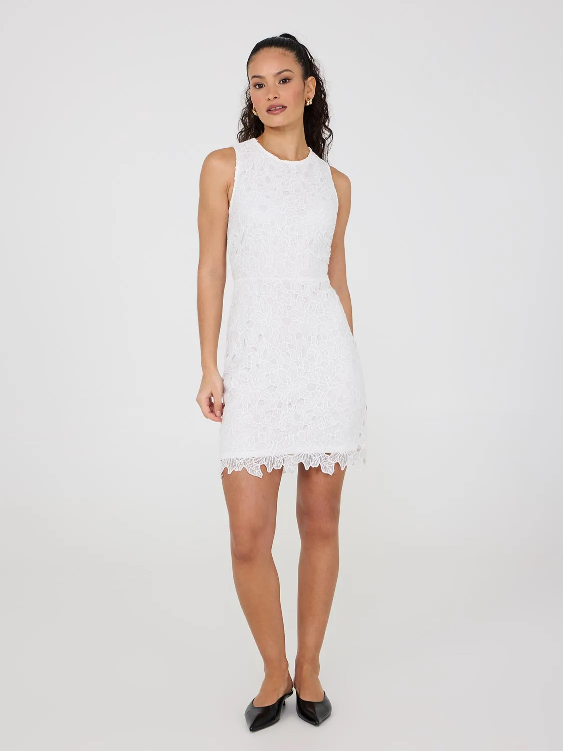Sleeveless Lace Sheath Dress solo wear