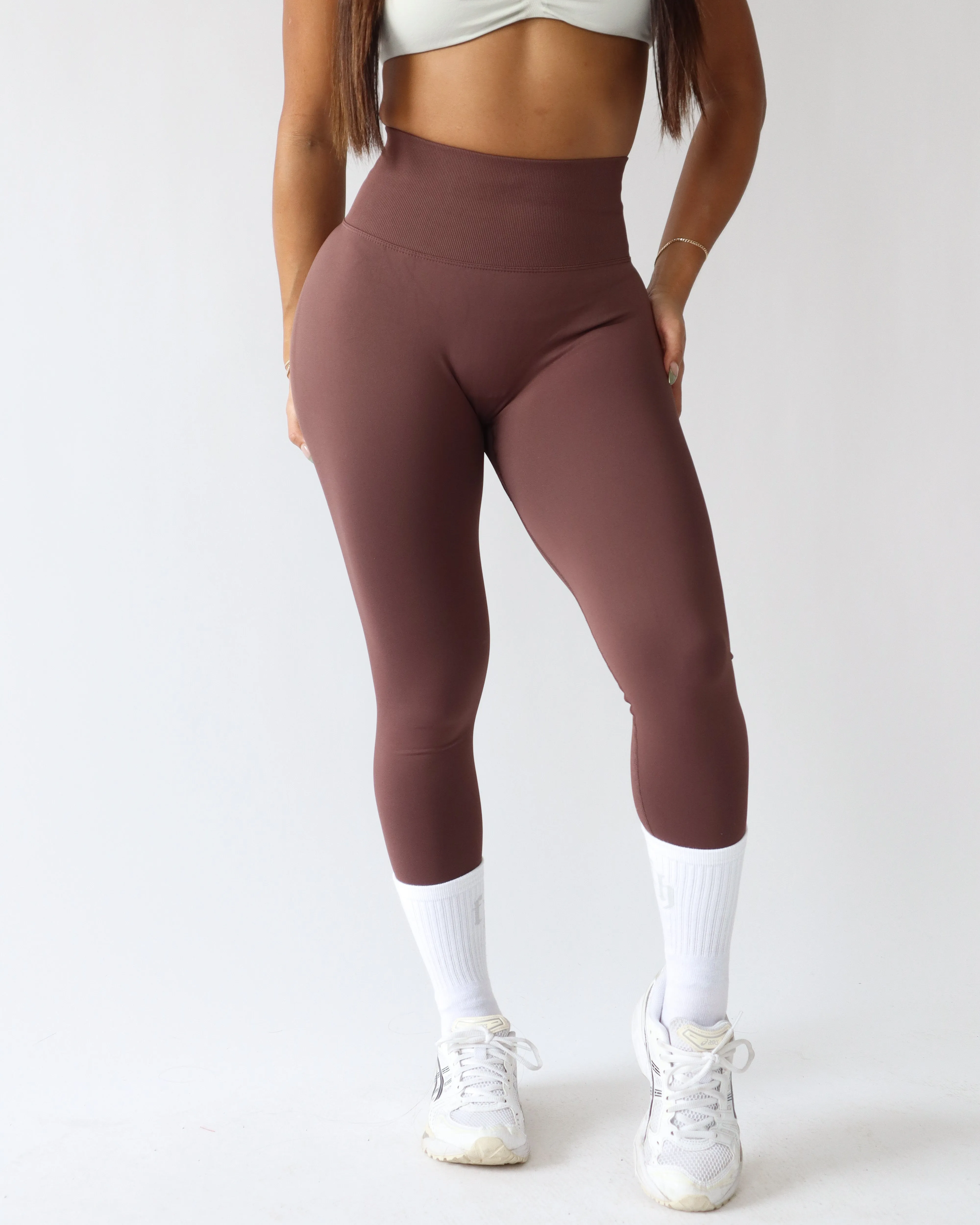 Body Shaping Fitness Training Enhance Contour Leggings 27" - Cinnamon