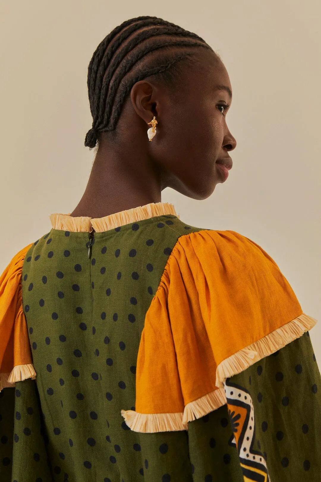 Subtle Elegance Green Creation Long Sleeve Midi Dress