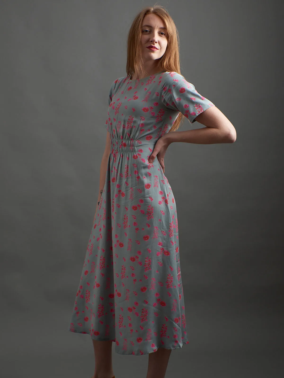 Artsy Traveler Short Sleeve Midi Dress - Botanical Slate Epic Core
