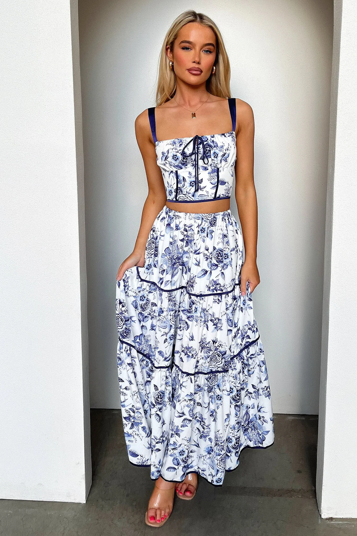 Light Outfit Heritage Brand Joy Tiered Maxi Skirt - Blue Floral