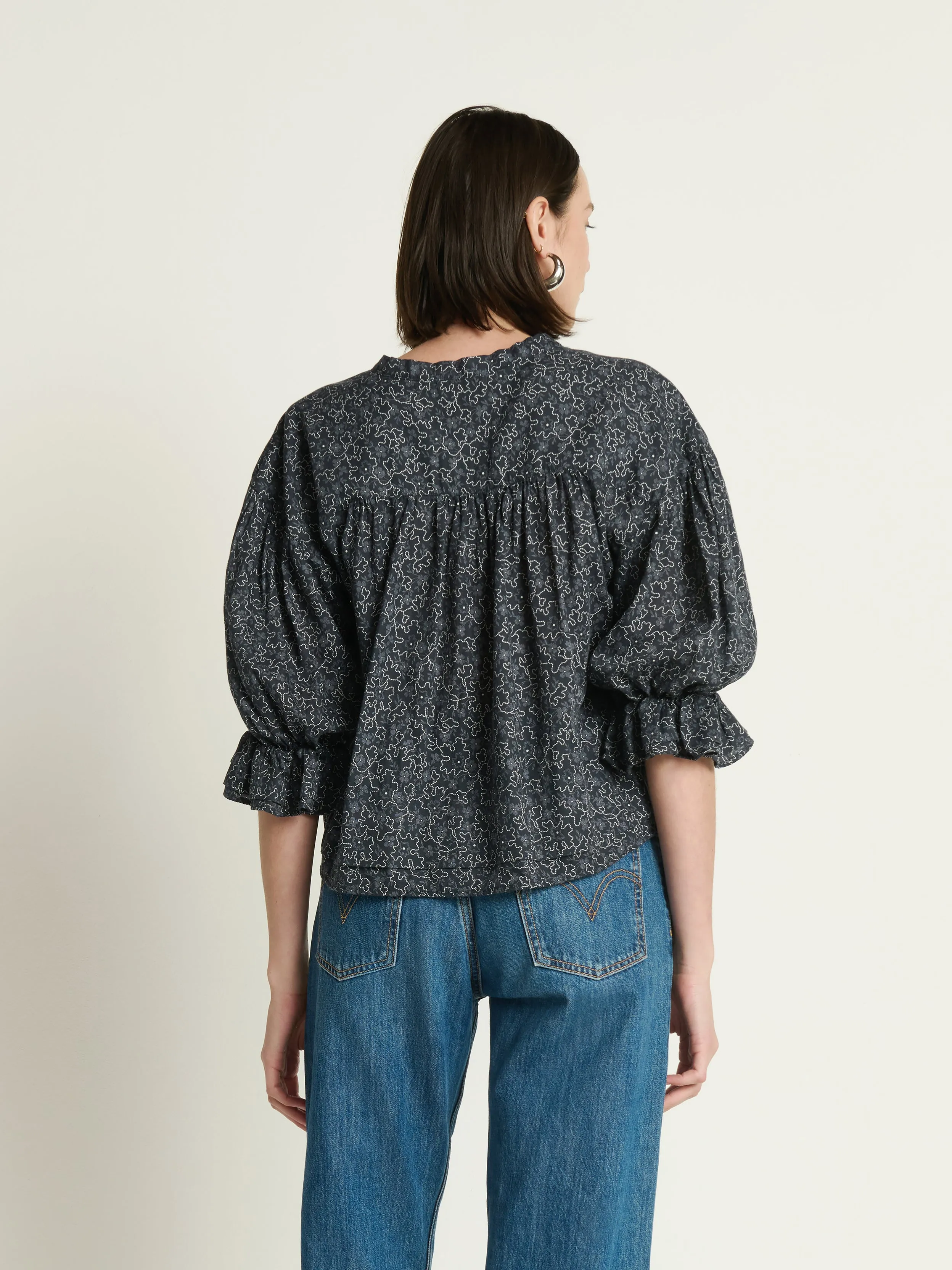 Scarlet Pintuck Top SweatAbsorbingTexture Fame Glow
