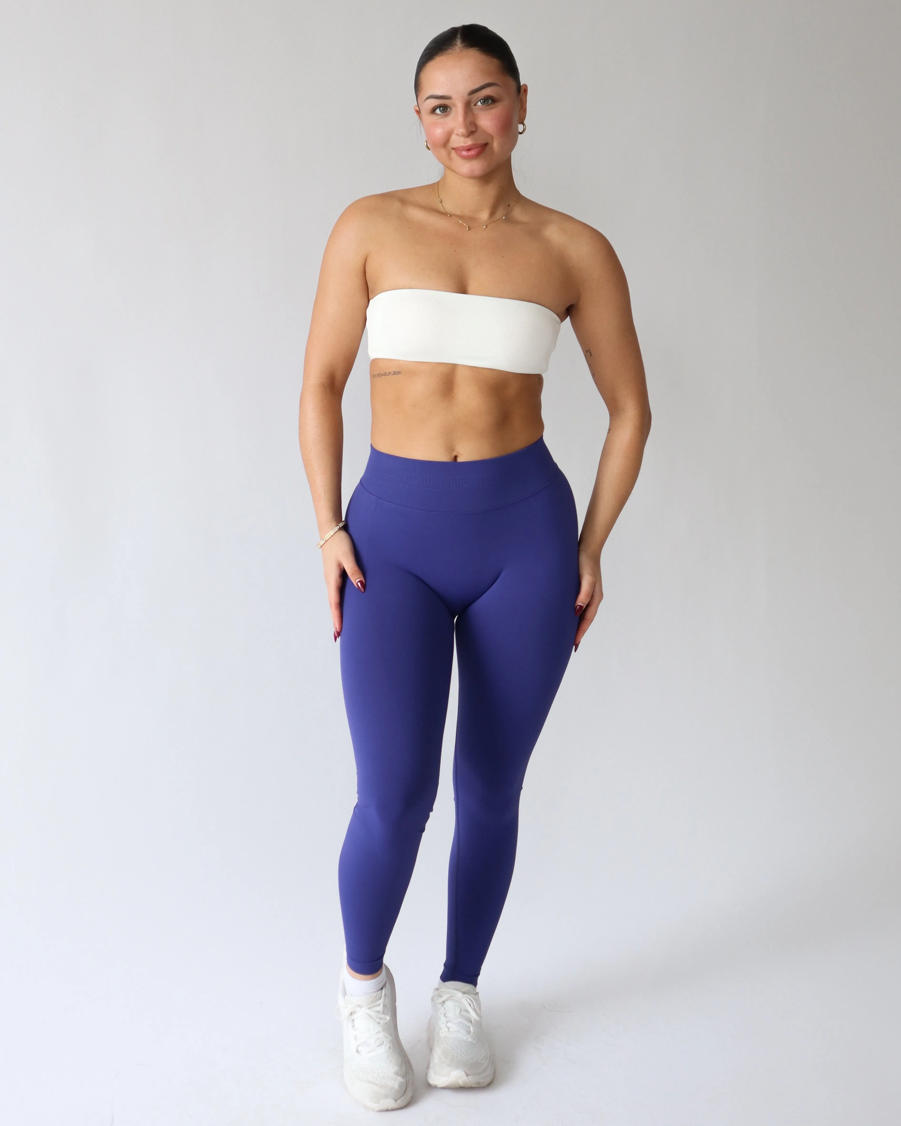Ascend Leggings 27" - Blackberry Moisture Managing High Durability