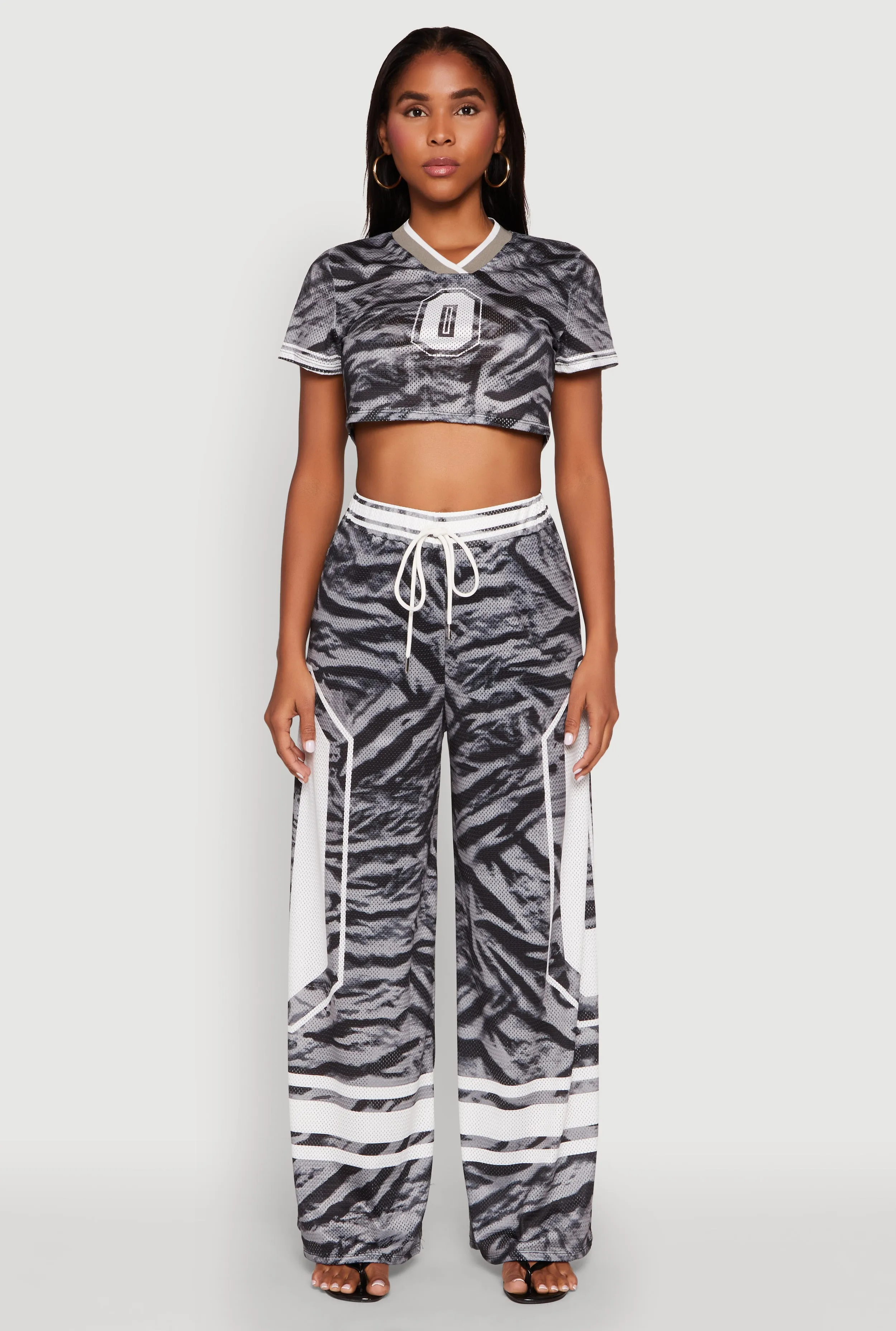 OversizedSilhouette Graphic Zebra Print Cropped Football Jersey