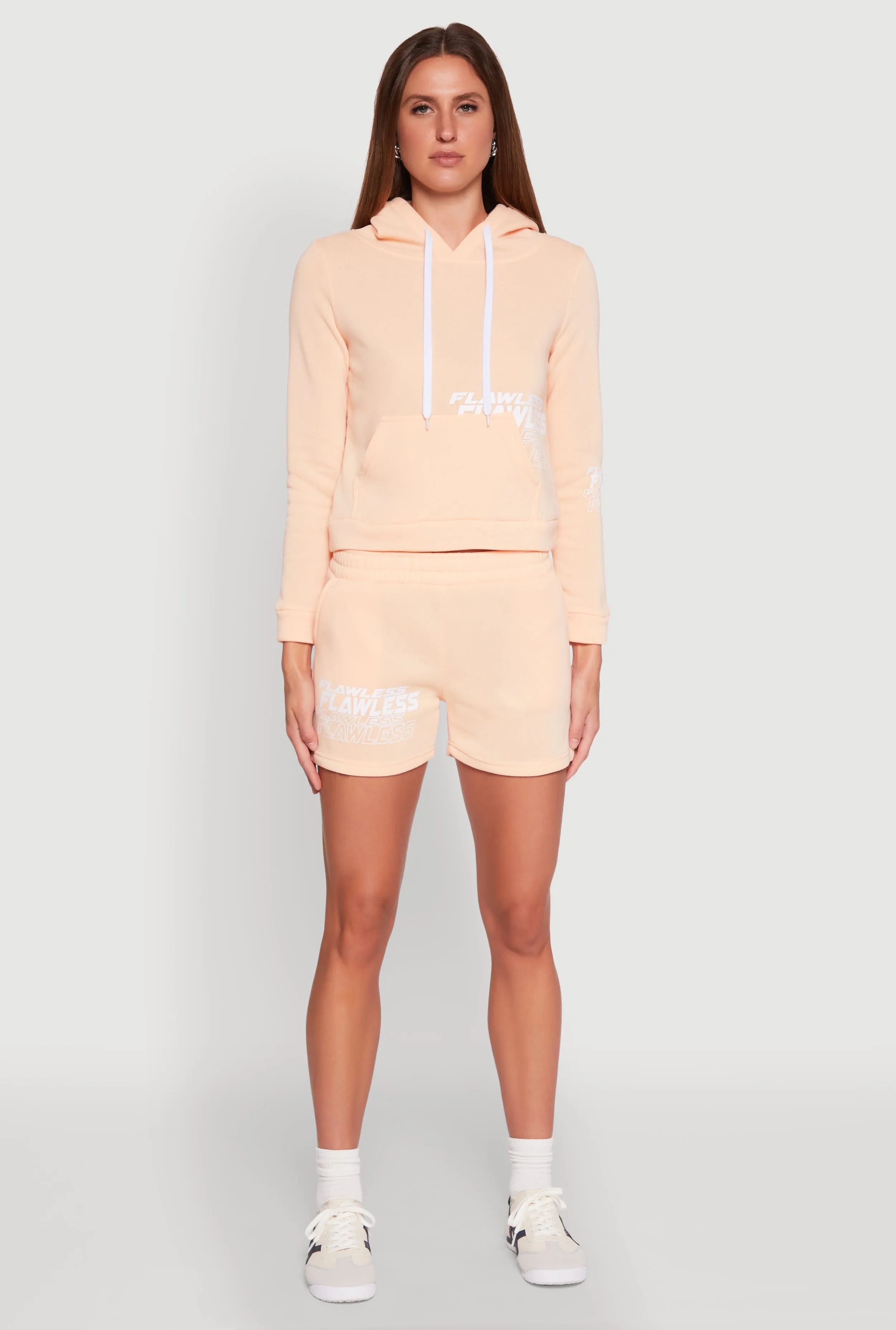 Flawless Graphic Sweatshorts Solid Color