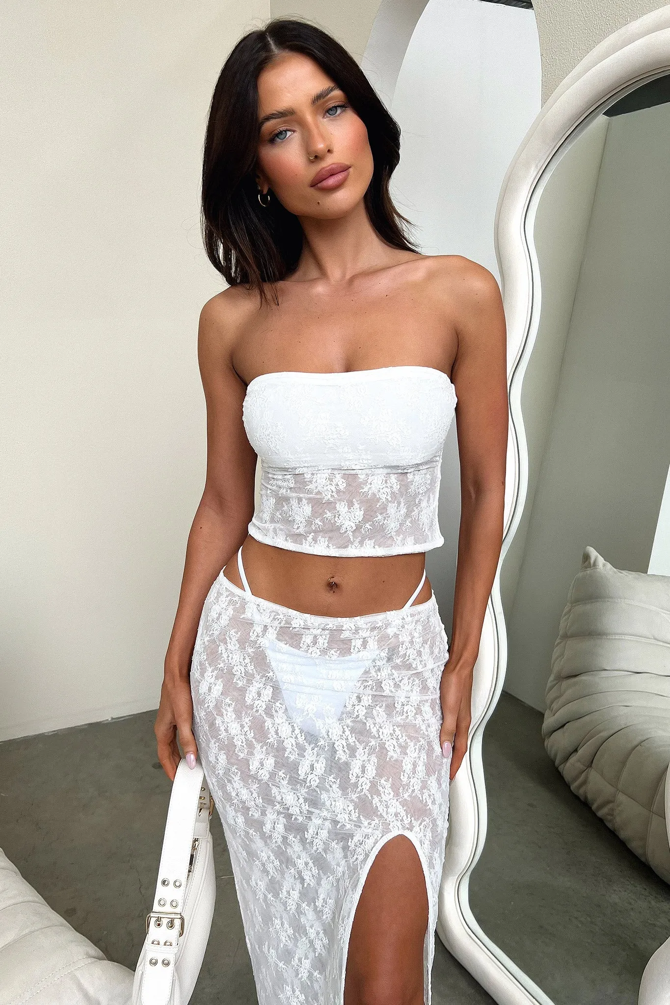 Elia Skirt - White Relaxed Style Vibe Shot