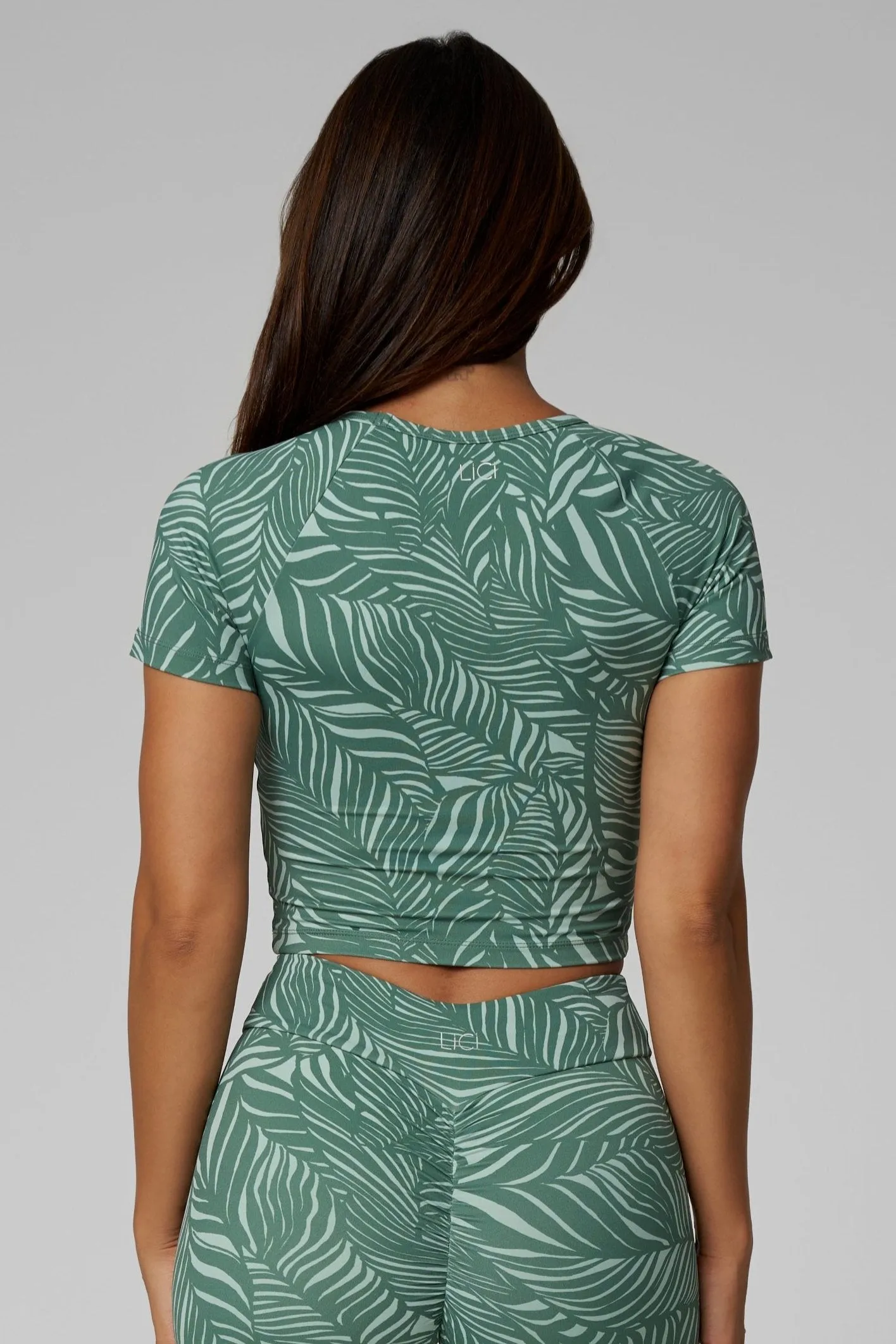 Holiday Ease AllSeasonWear Palms T-Shirt Top
