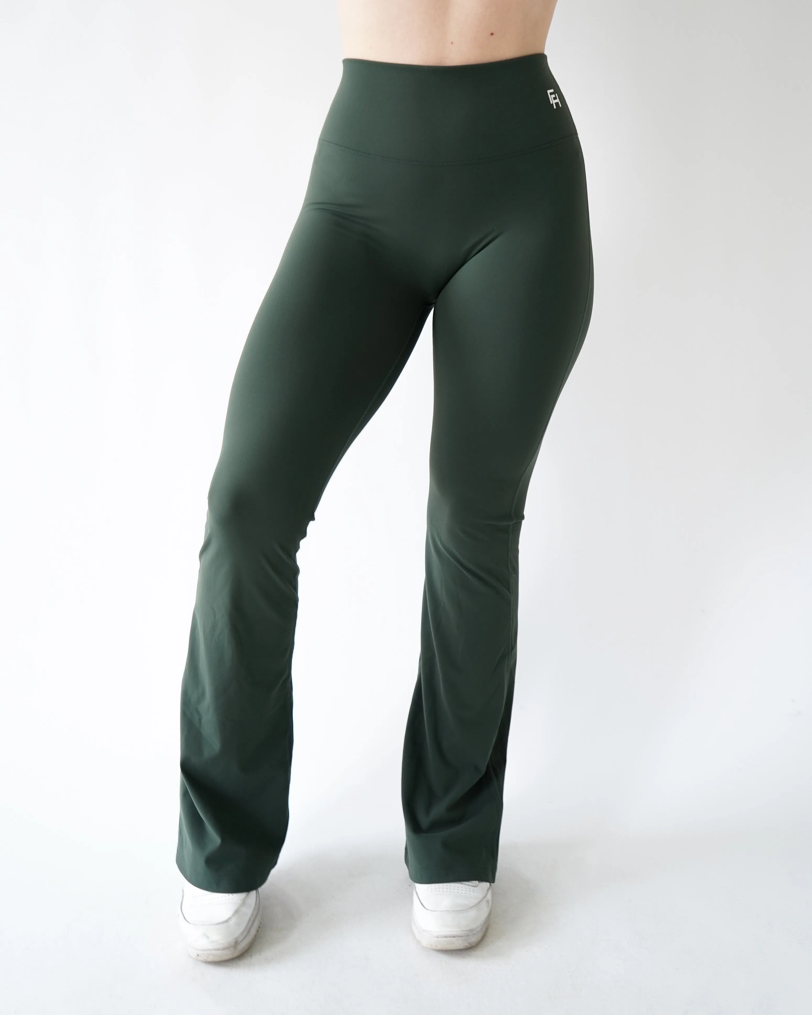 Mountain Hike Eco Shopper Tall Fit Weekend Trip Performance Flare Leggings - Forest