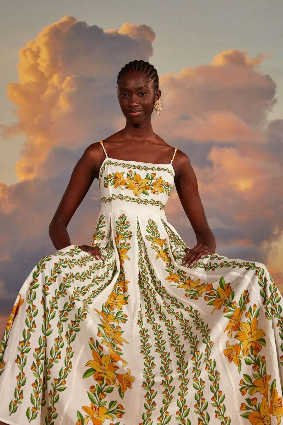Cliff Path Field Glow Off-White Tropical Lightness Sleeveless Maxi Dress