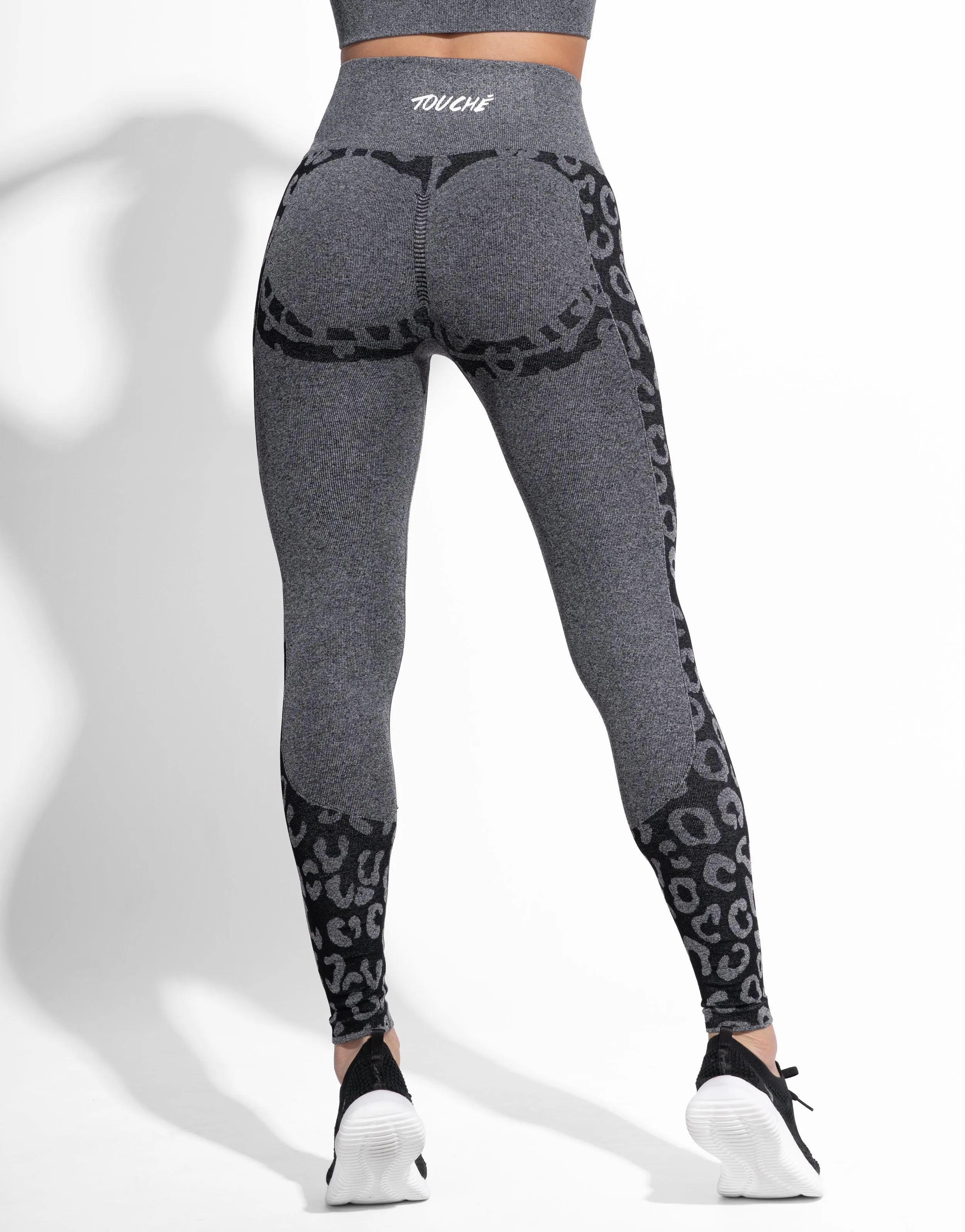 SHAPE BLACK SEAMLESS Move Free