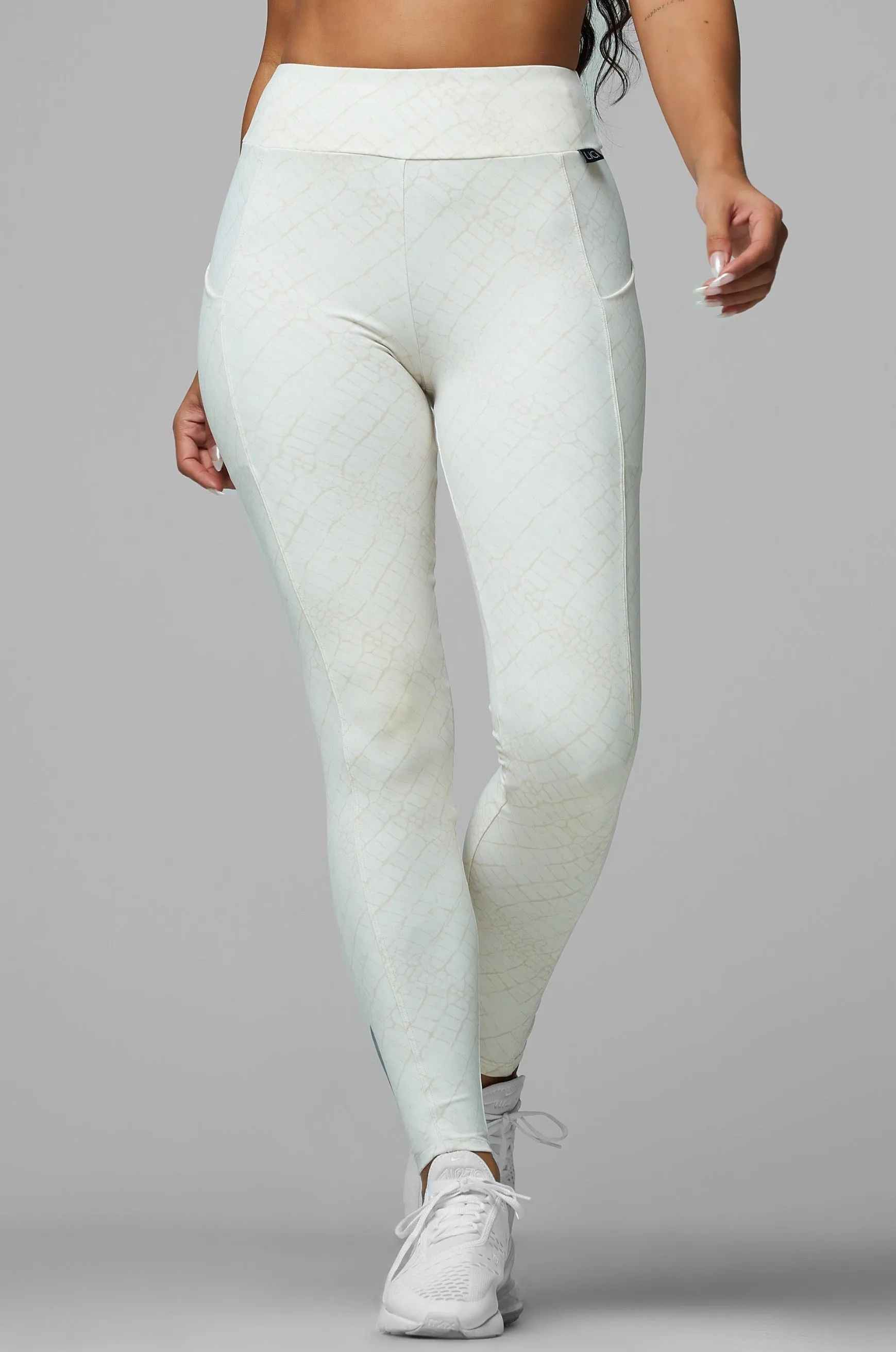 SeamlessPockets Art Mood Cream Croc Pocket Legging