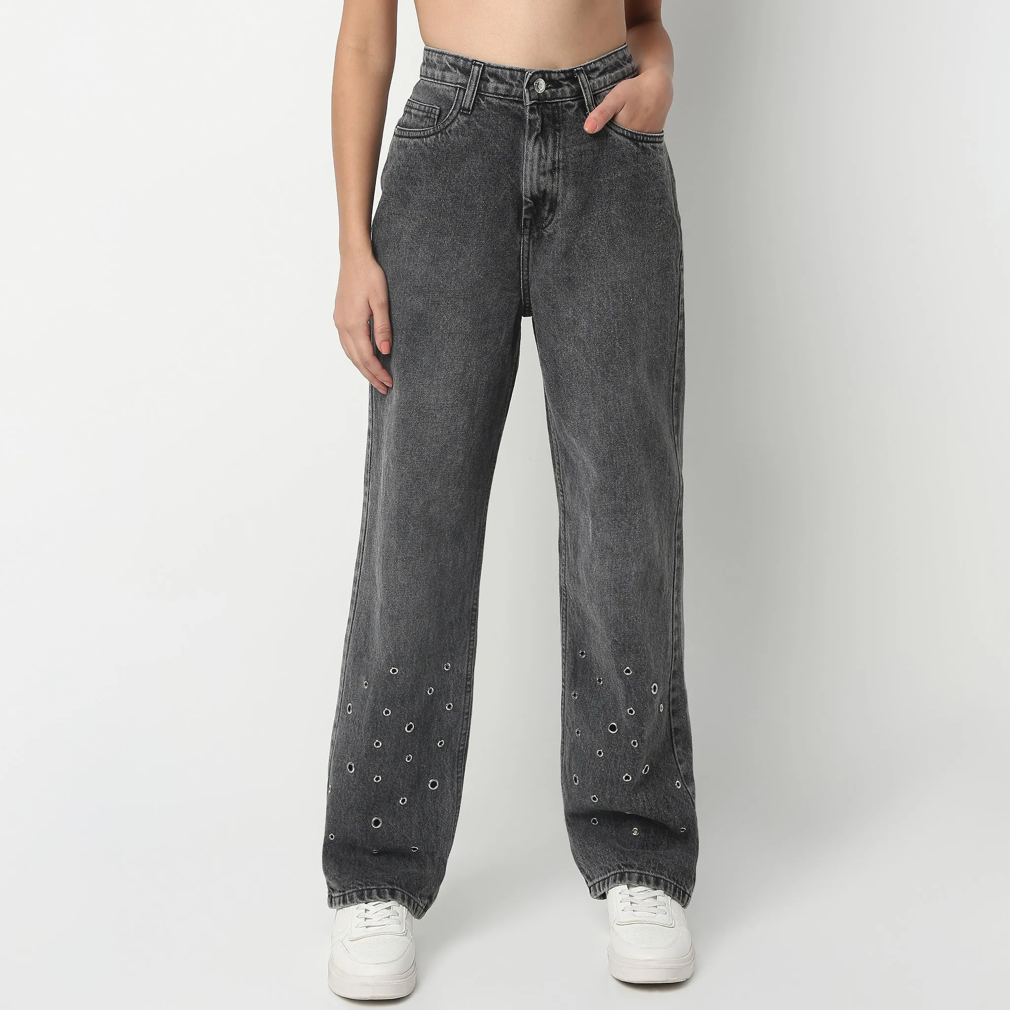 Craft Soul Full Length Straight Fit Pinholes Solid Jeans