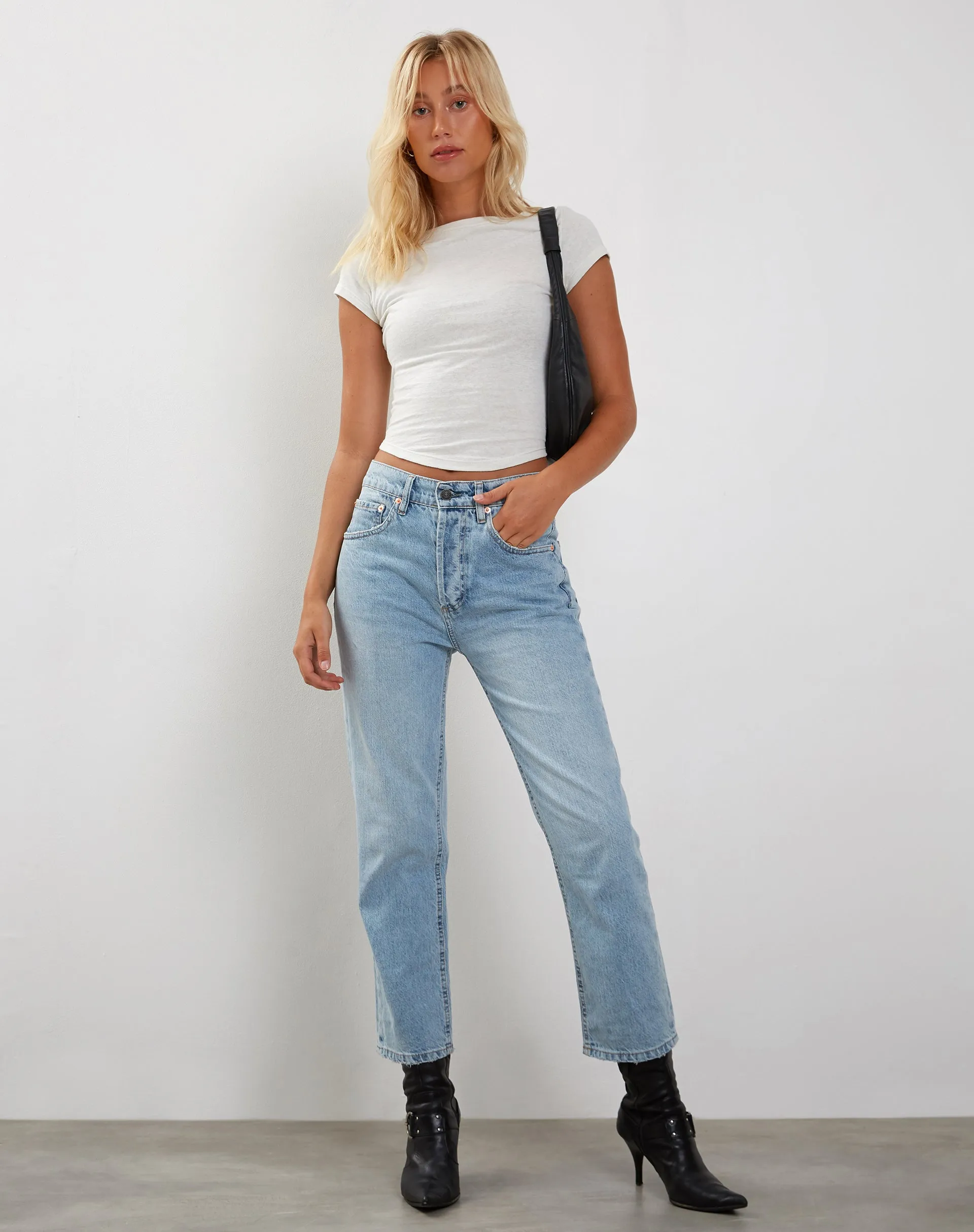 Mid Rise Straight Leg Jeans in Bleach Denim Mountain Cool