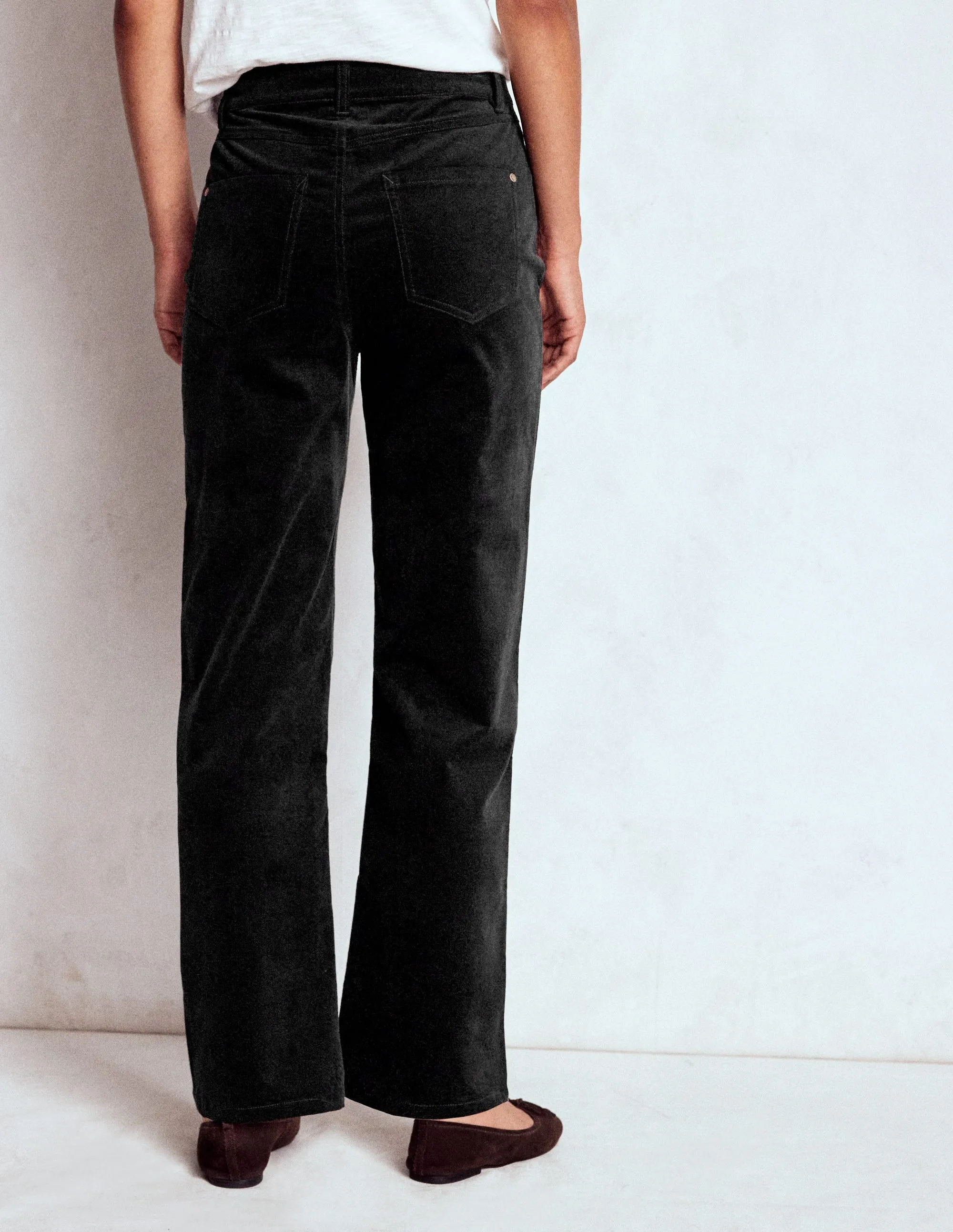 Timeless Match Go-To Garment Velveteen Straight Jeans-Black