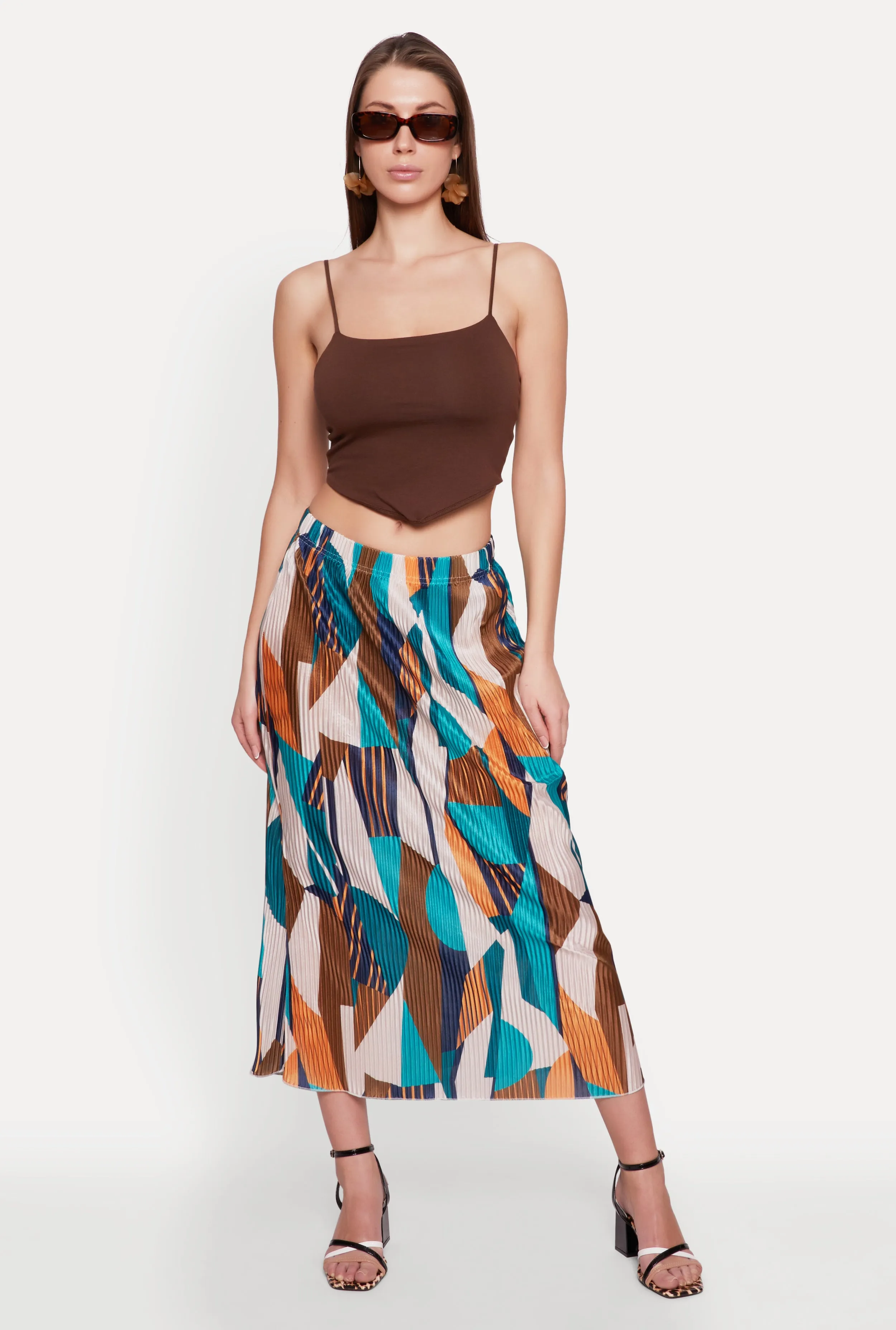 Plisse Patterned Skirt Signature Detail Chill Look